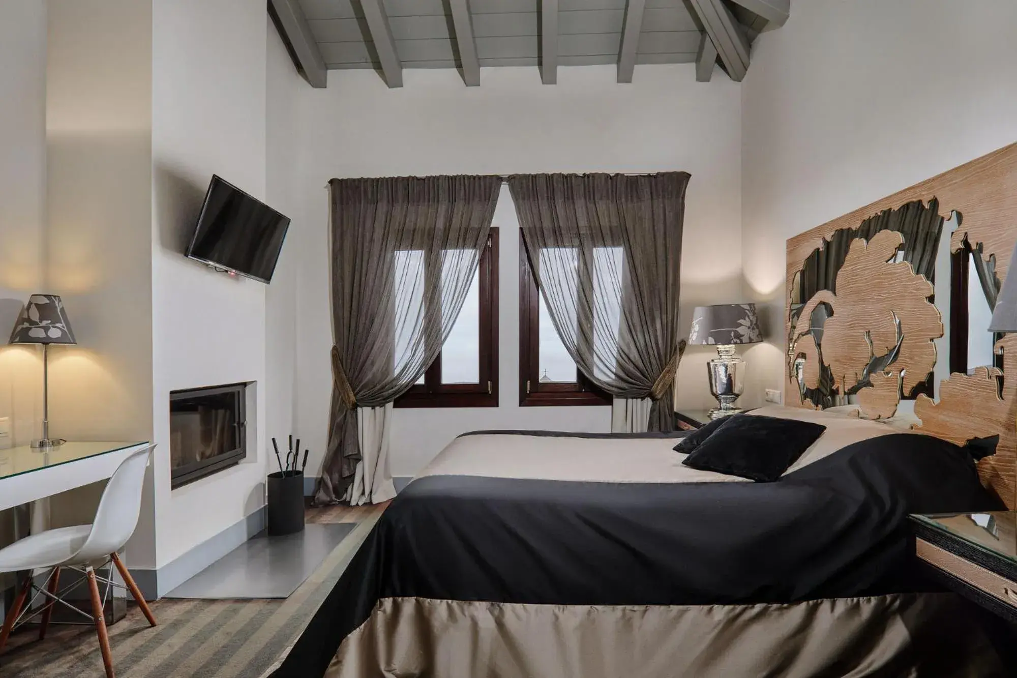 View (from property/room), Bed in Despotiko View (from property/room), Bed in Despotiko