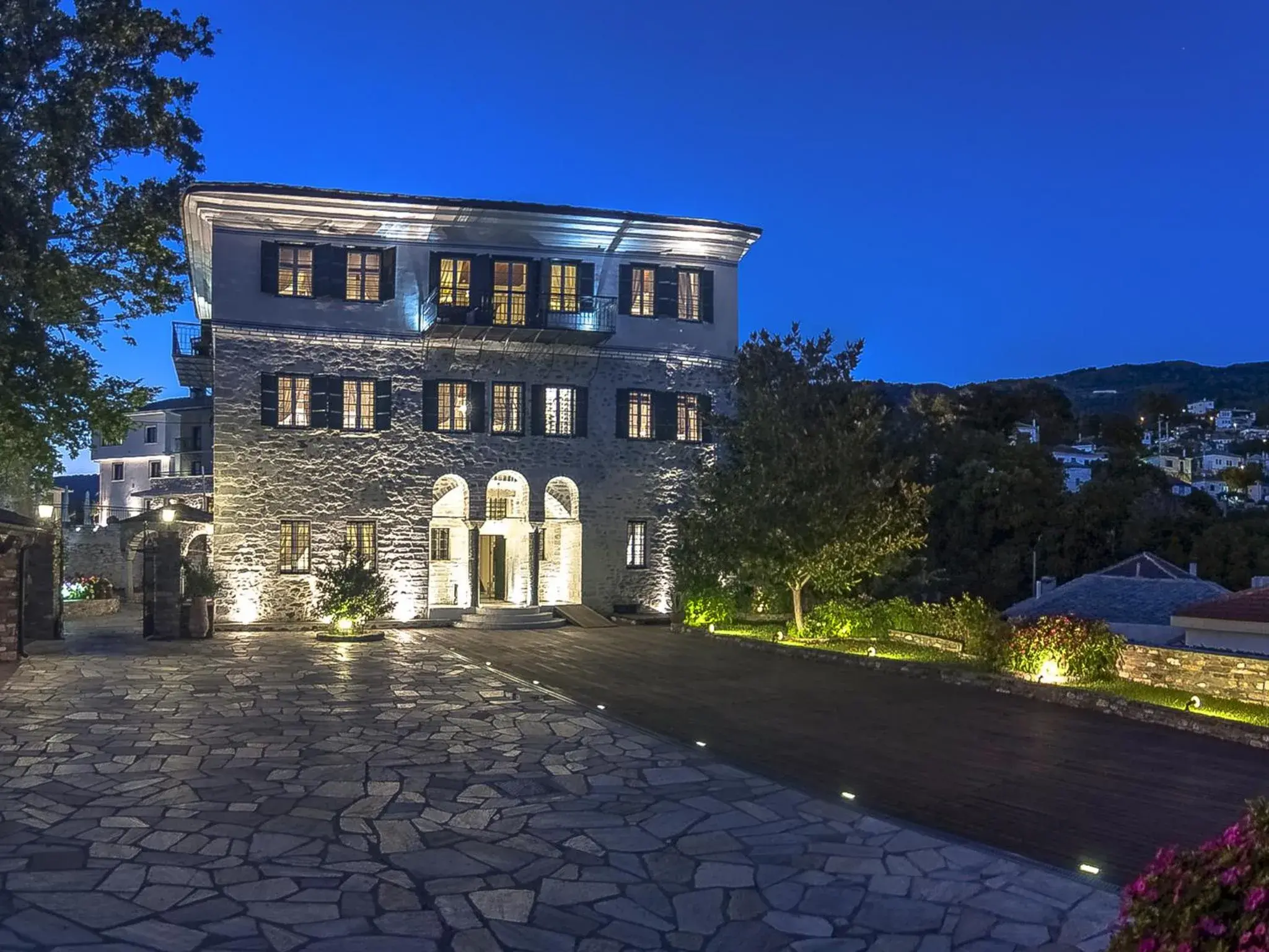 Property building in Despotiko Property building in Despotiko