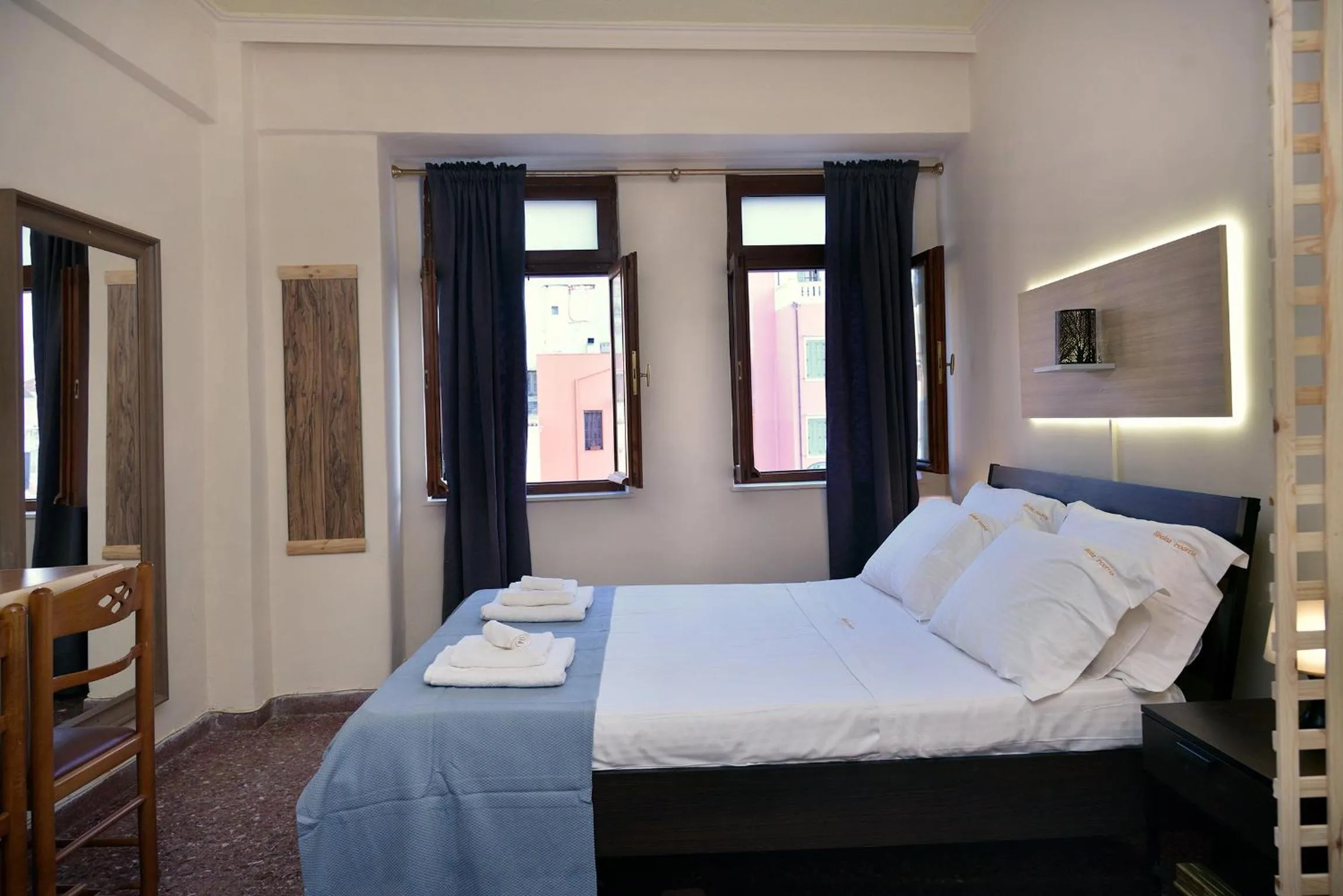 Bed in Nikolas Rooms