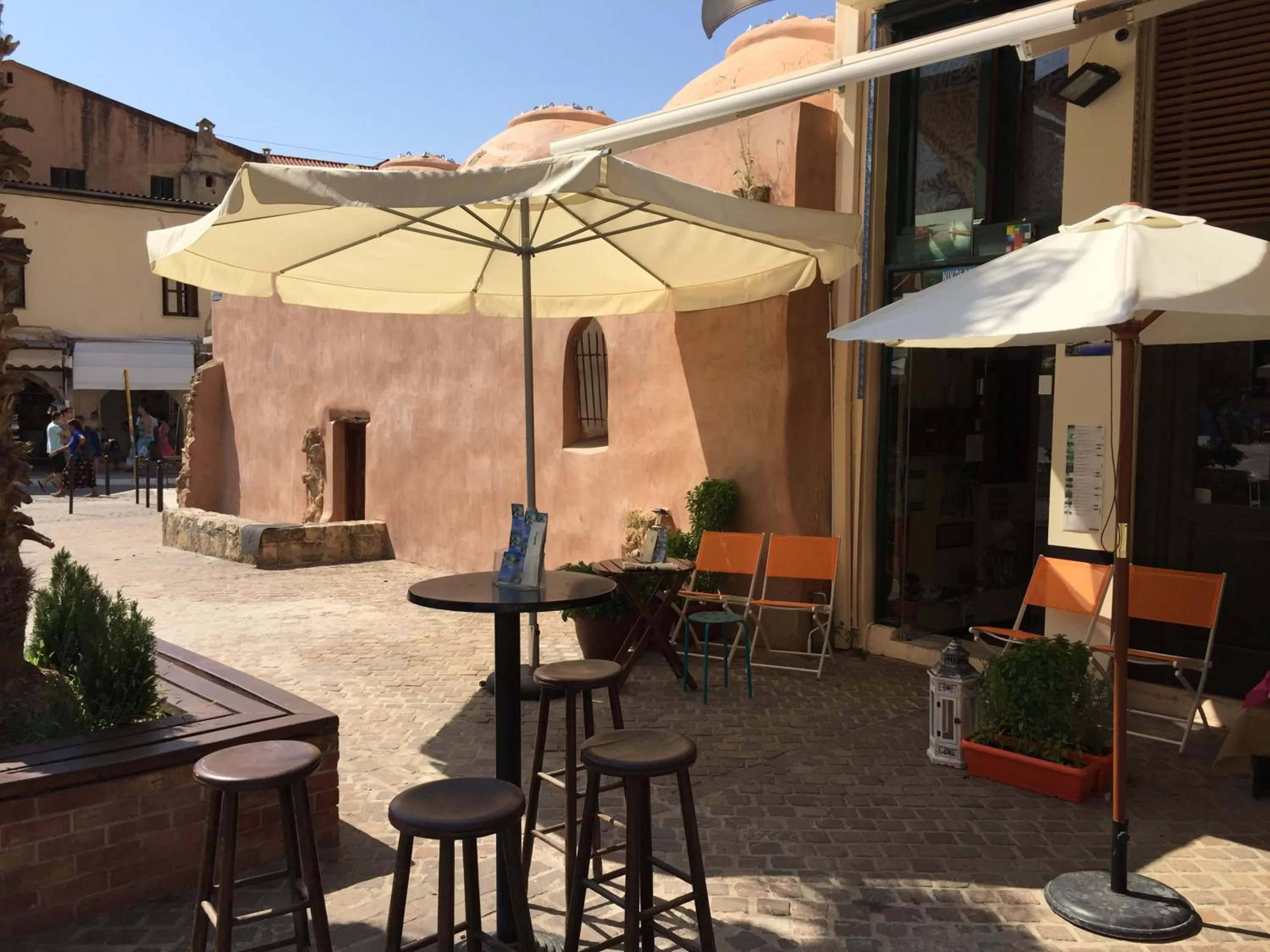 Patio in Nikolas Rooms