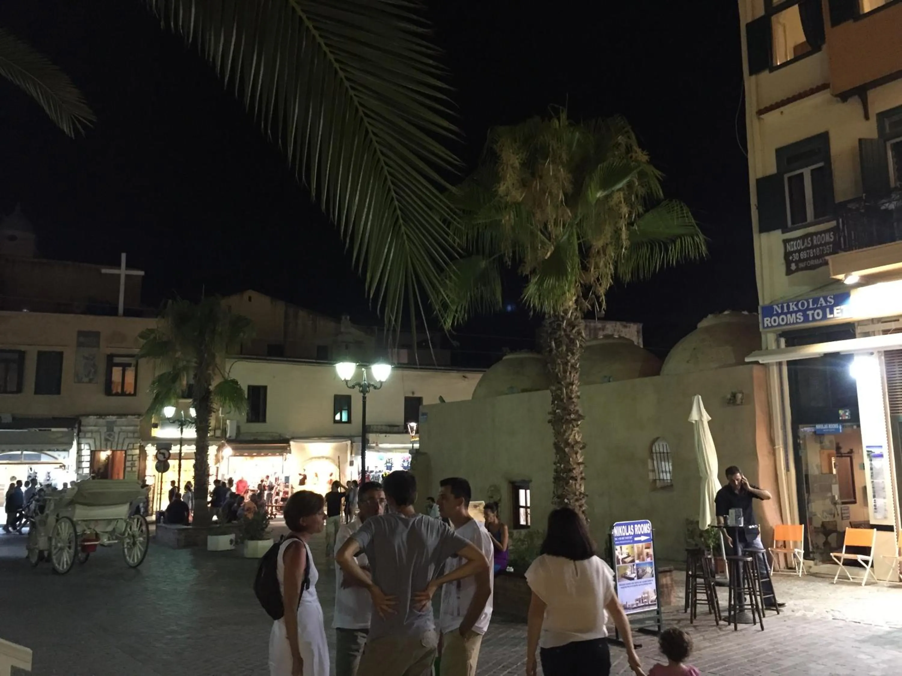 Night in Nikolas Rooms