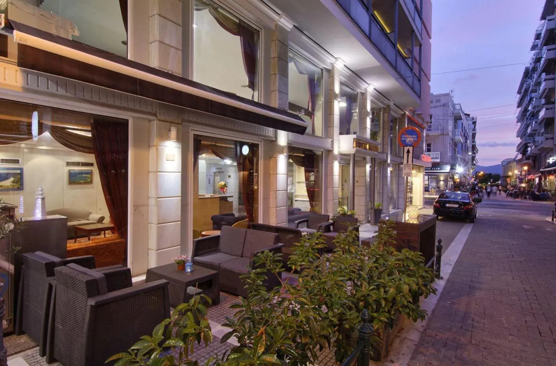 Facade/entrance in Hotel Nefeli Facade/entrance in Hotel Nefeli