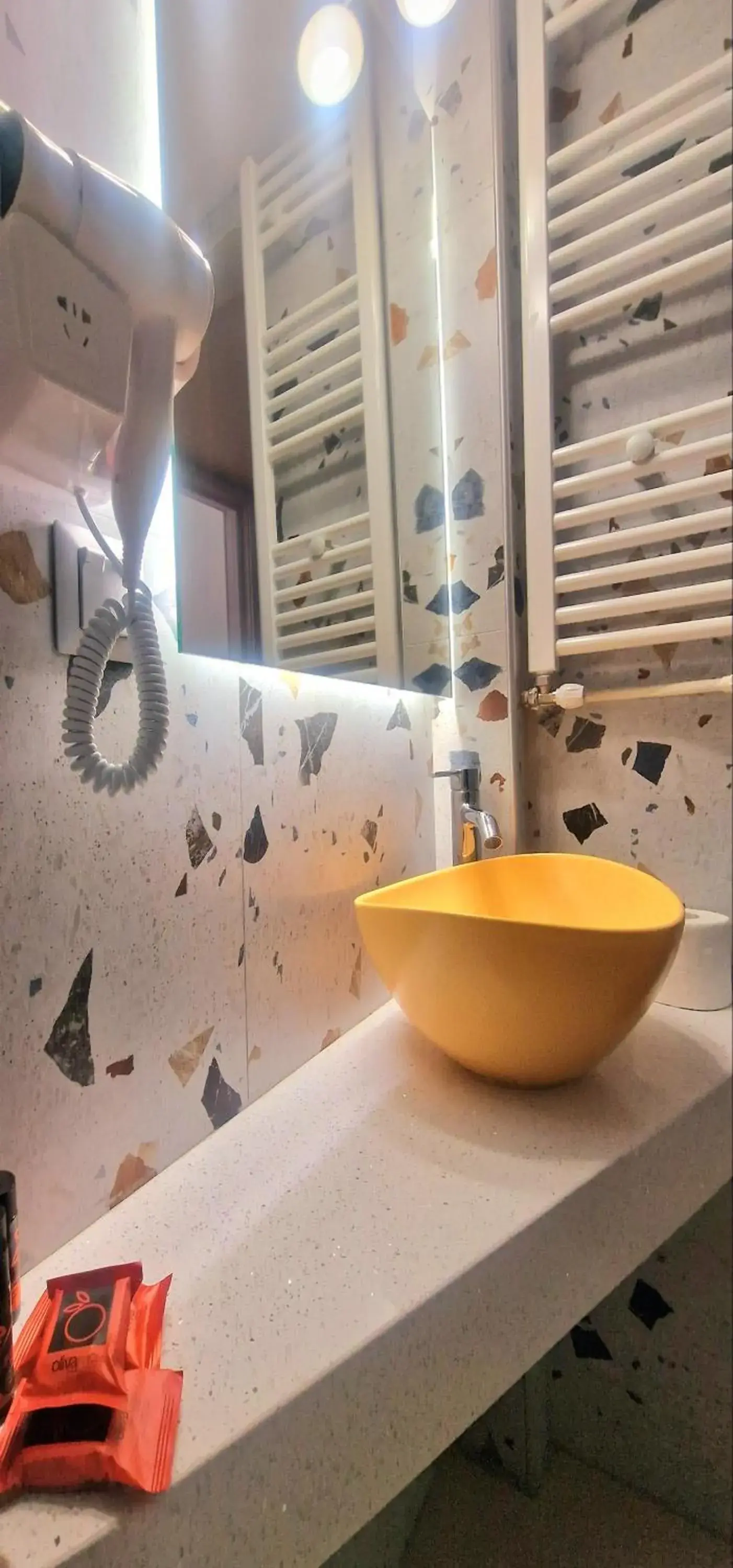 Bathroom in Hotel Nefeli Bathroom in Hotel Nefeli