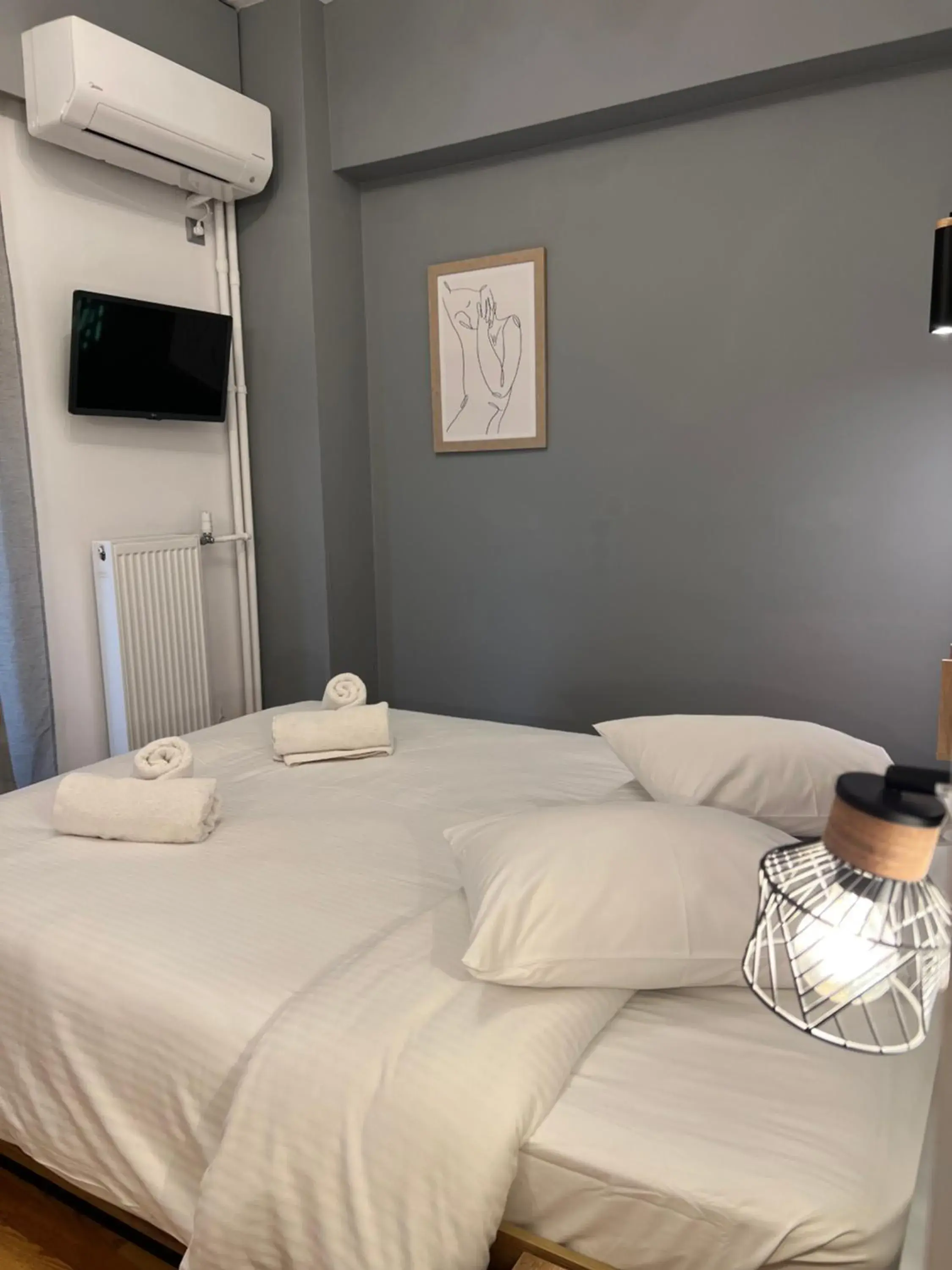 Bed in Hotel Nefeli Bed in Hotel Nefeli