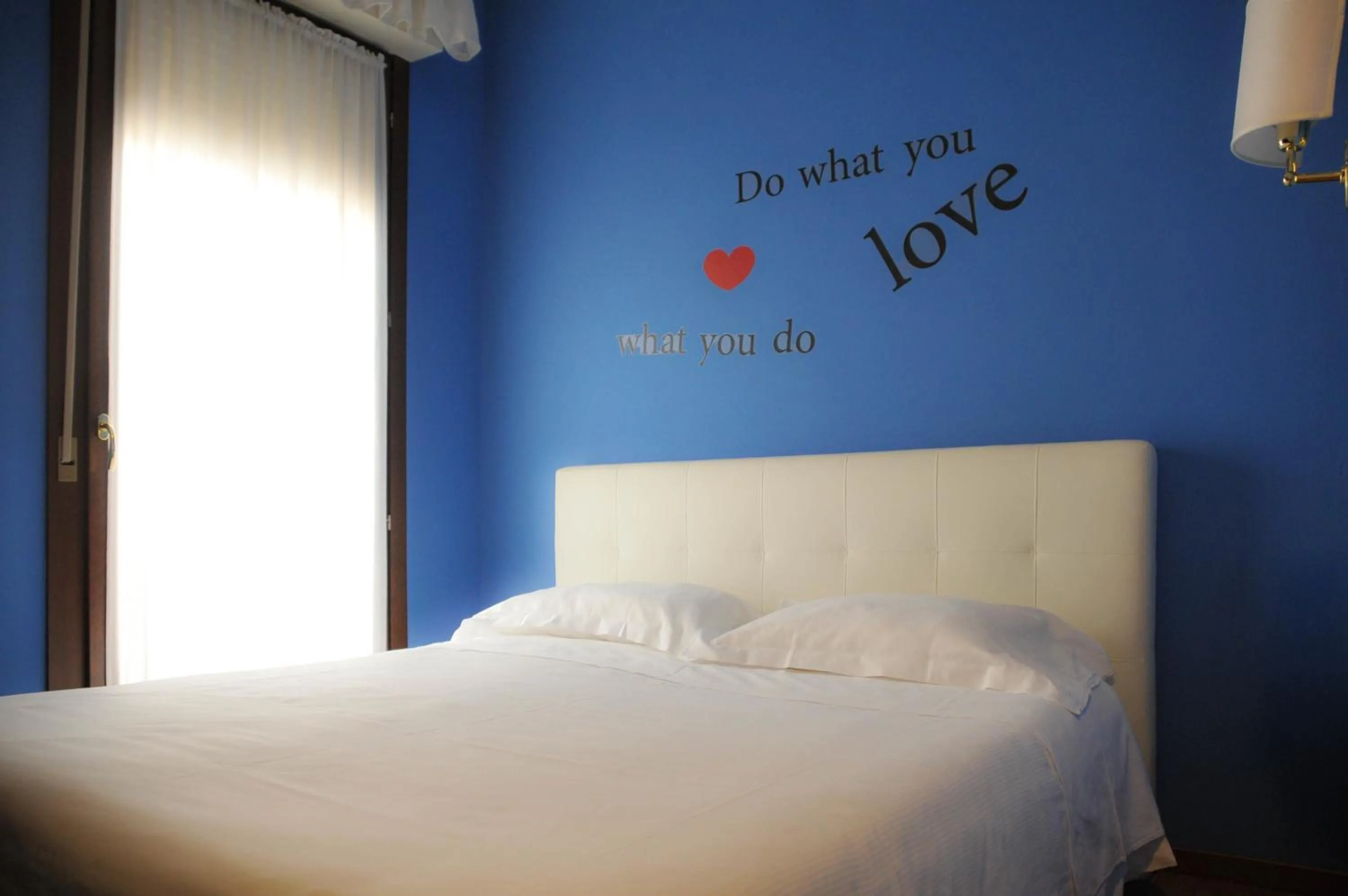 Photo of the whole room in Hotel Marco Effe