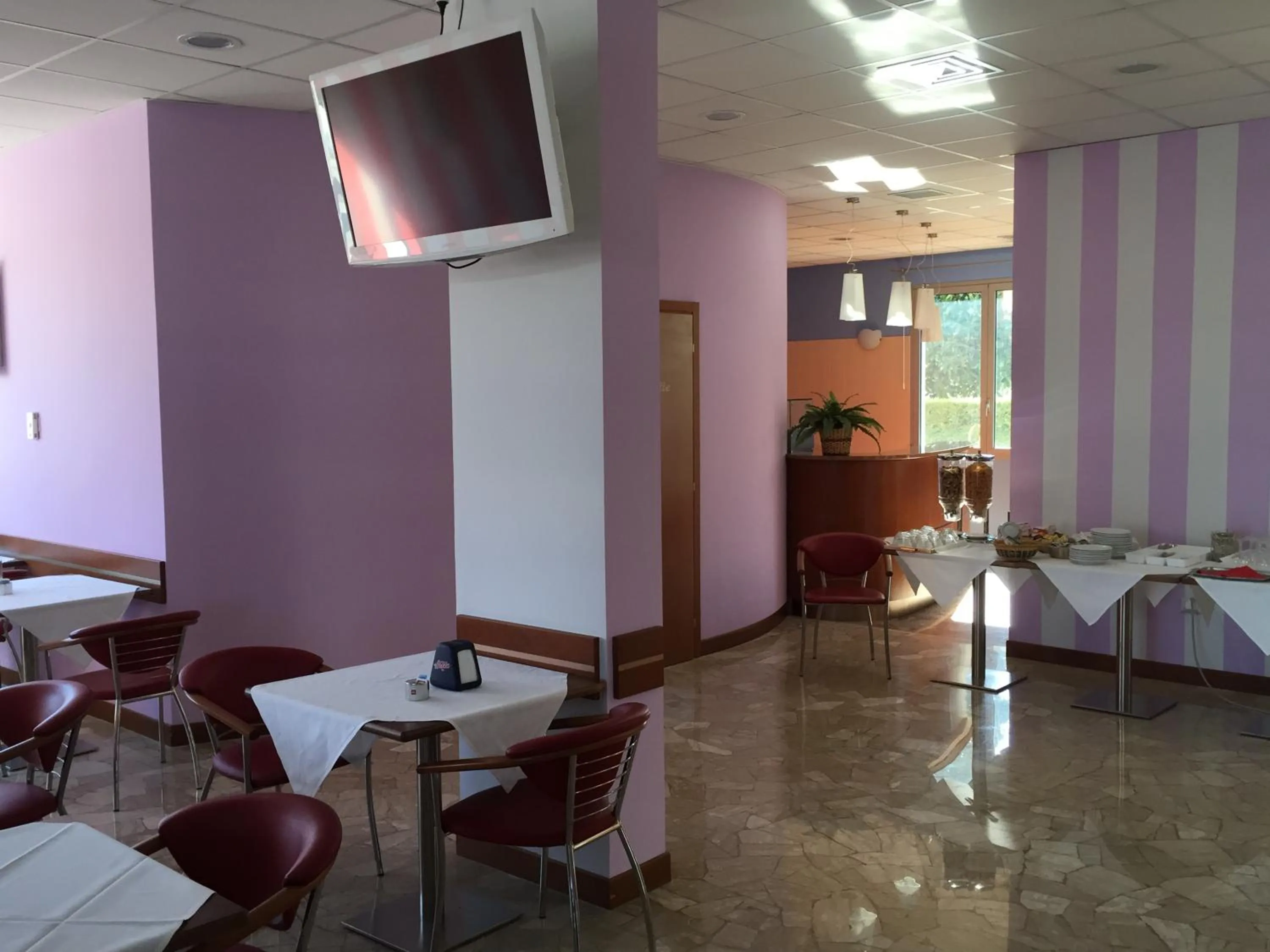 Restaurant/places to eat in Hotel Marco Effe