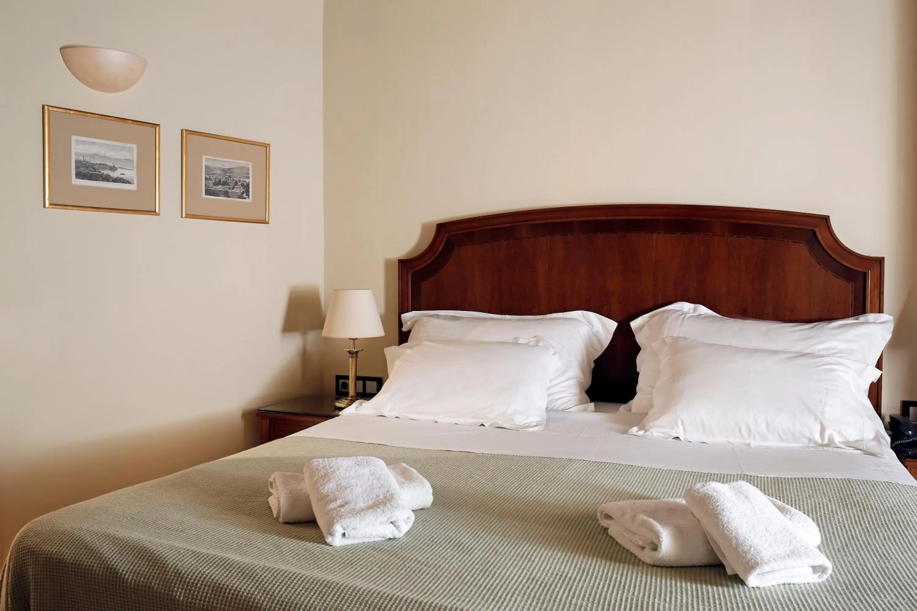 Bed in Siora Vittoria Boutique Hotel