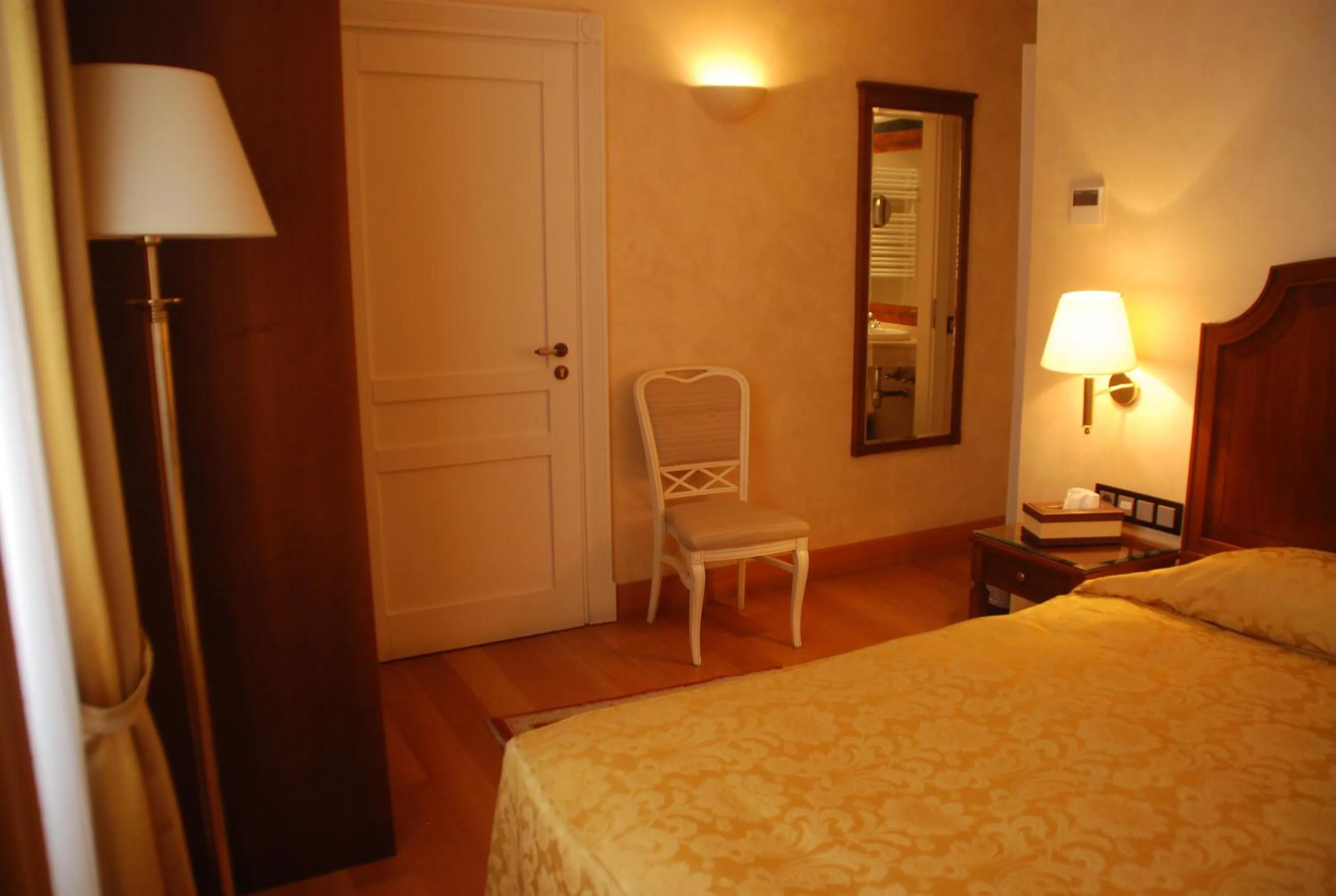 Bed in Siora Vittoria Boutique Hotel
