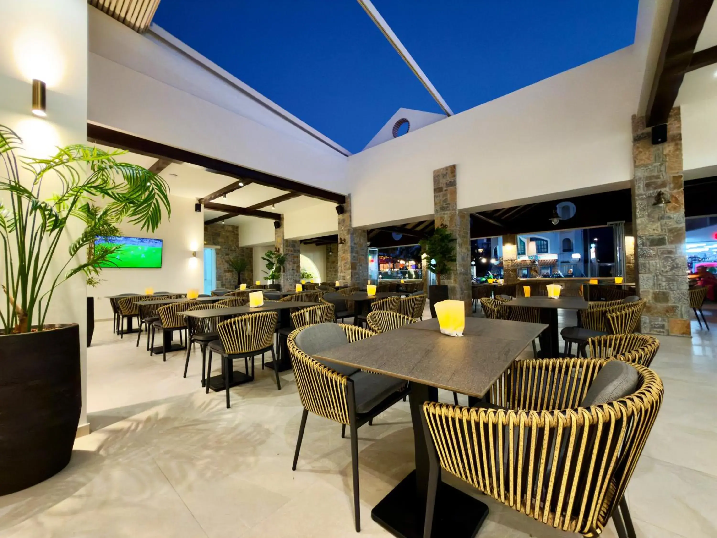 Lounge or bar in Alexander Beach Hotel & Village Resort Lounge or bar in Alexander Beach Hotel & Village Resort