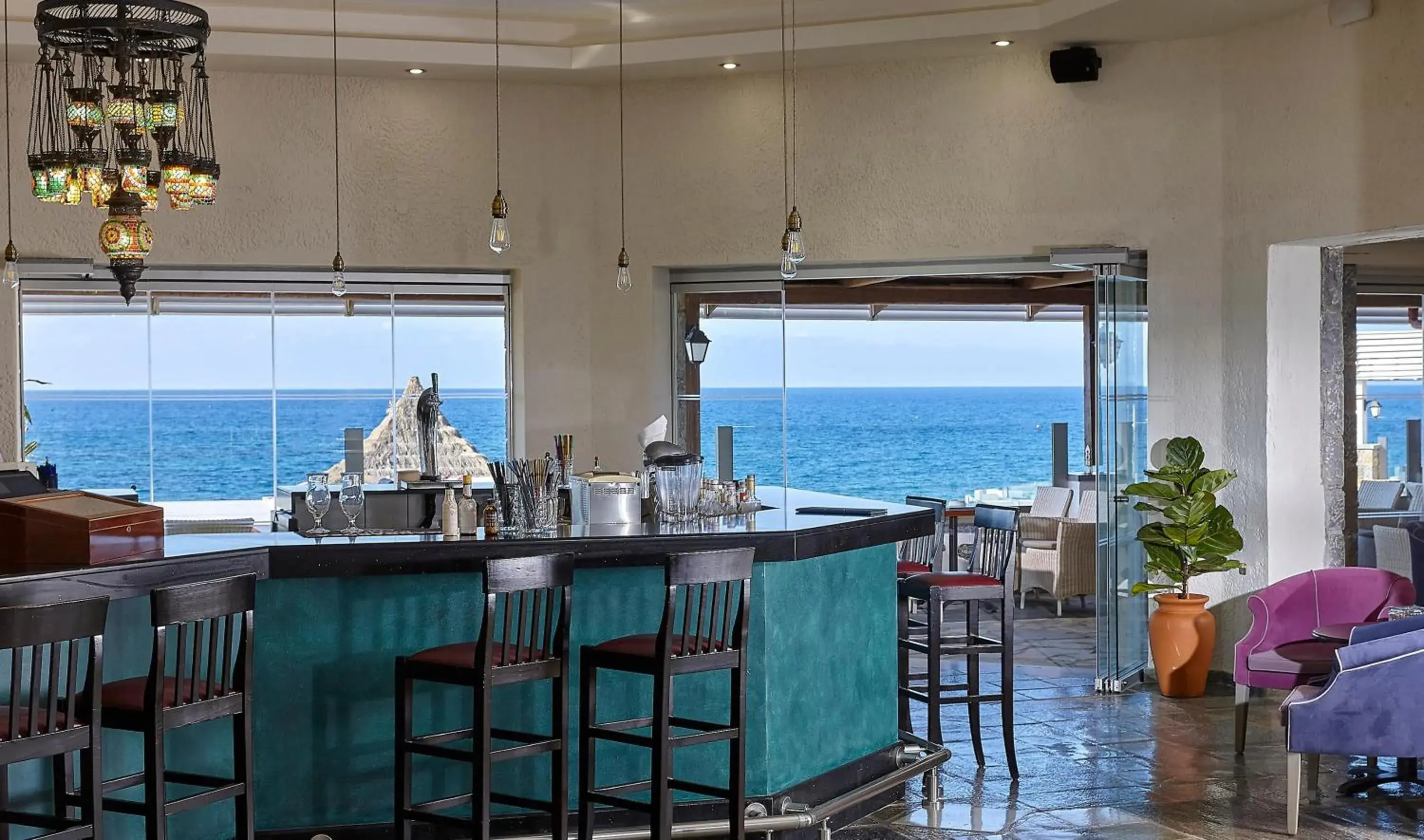 Lounge or bar in Alexander Beach Hotel & Village Resort Lounge or bar in Alexander Beach Hotel & Village Resort