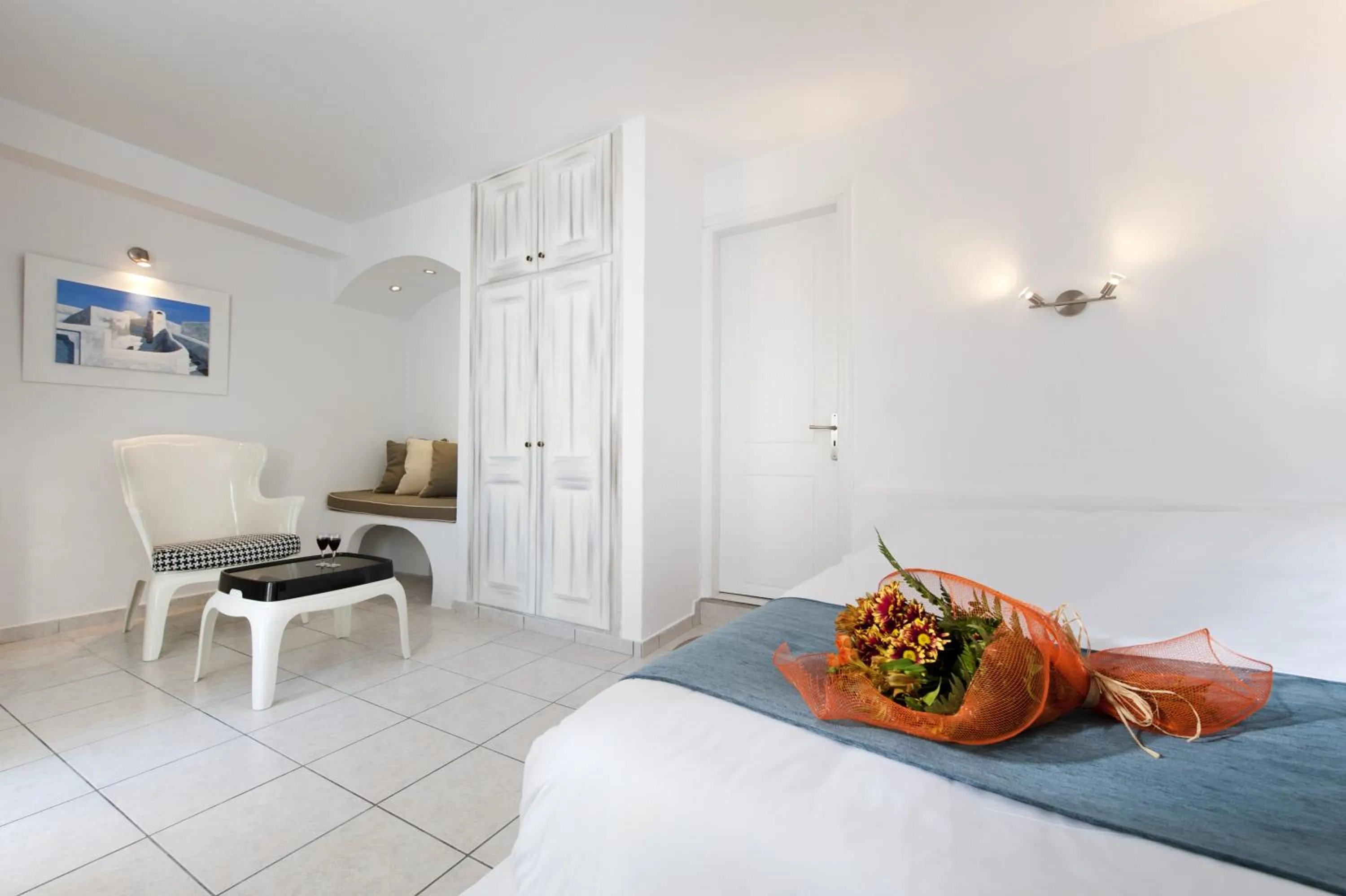 Photo of the whole room, Bed in Regina Mare-Adults Only Hotel