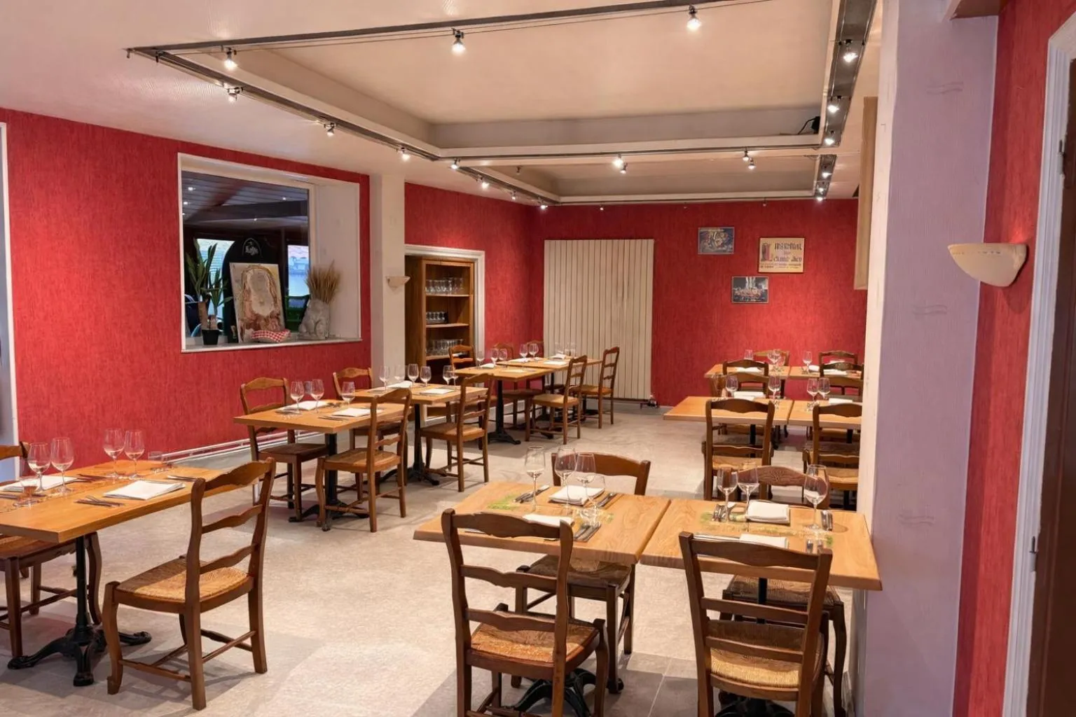 Restaurant/places to eat in Le Lion d'Or