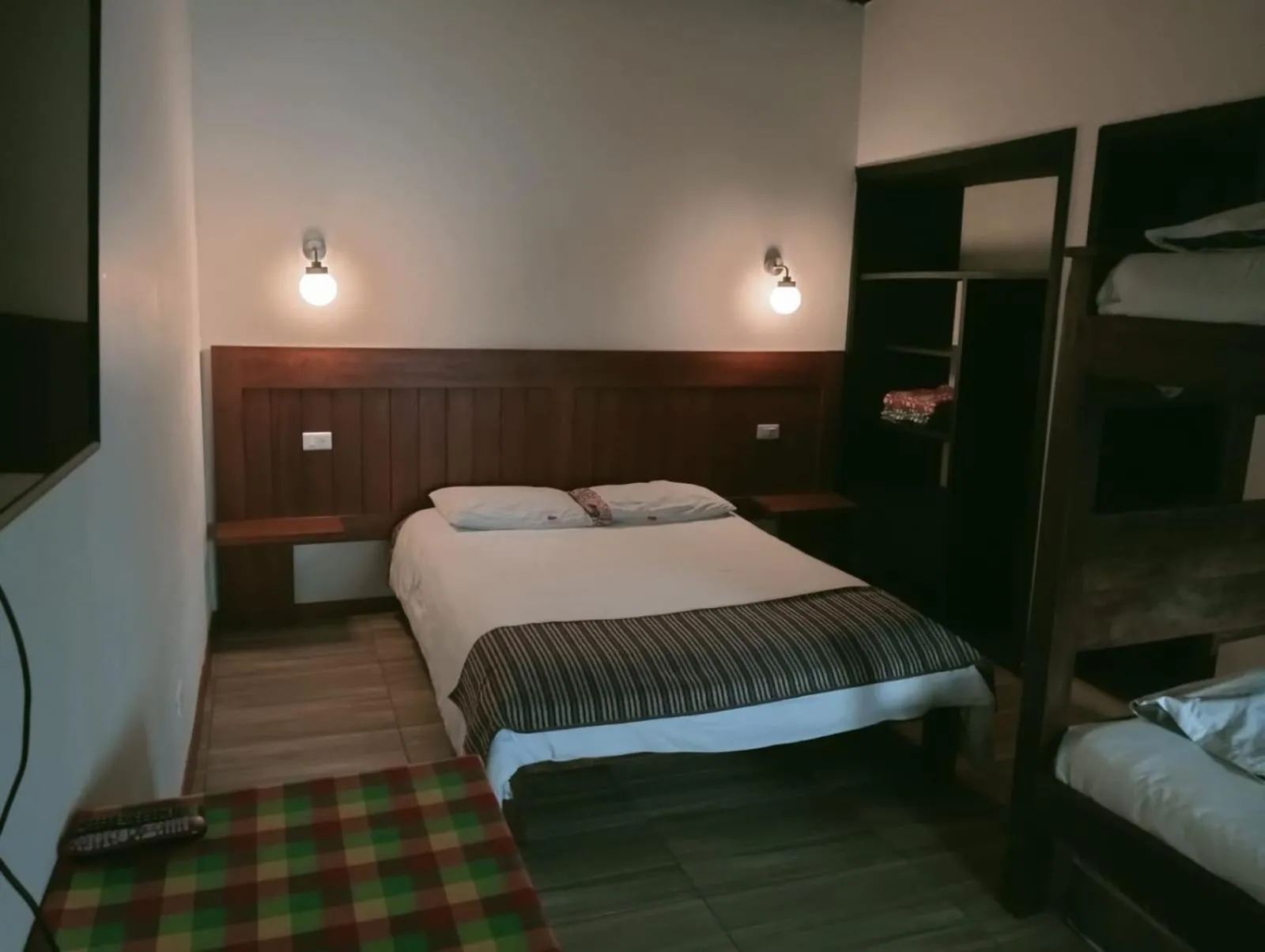 Quadruple Room with Bathroom in Villa Candelaria Hostel