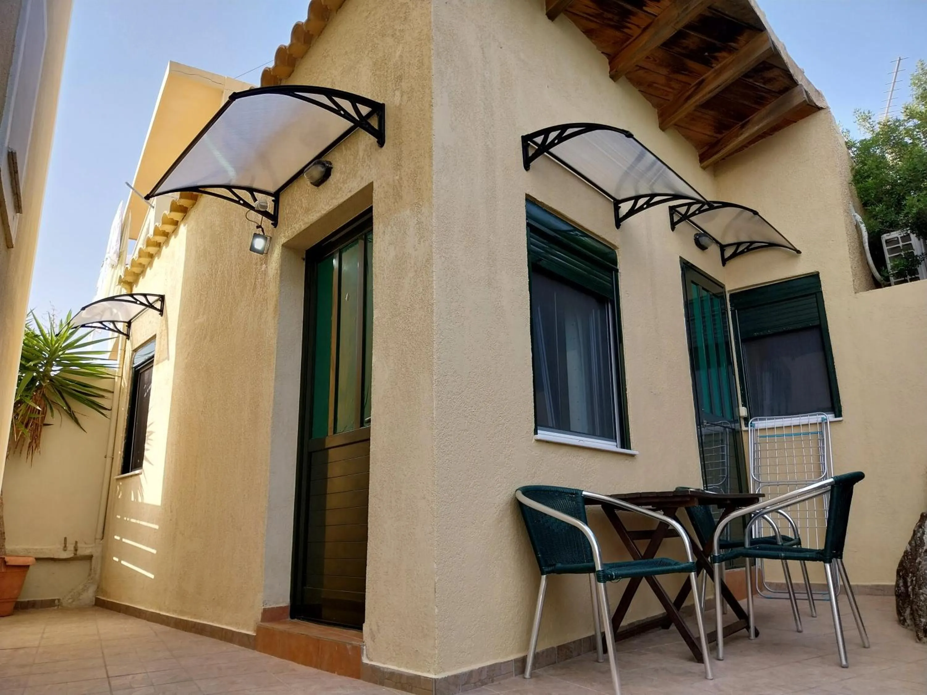 Property building in Ela Mesa