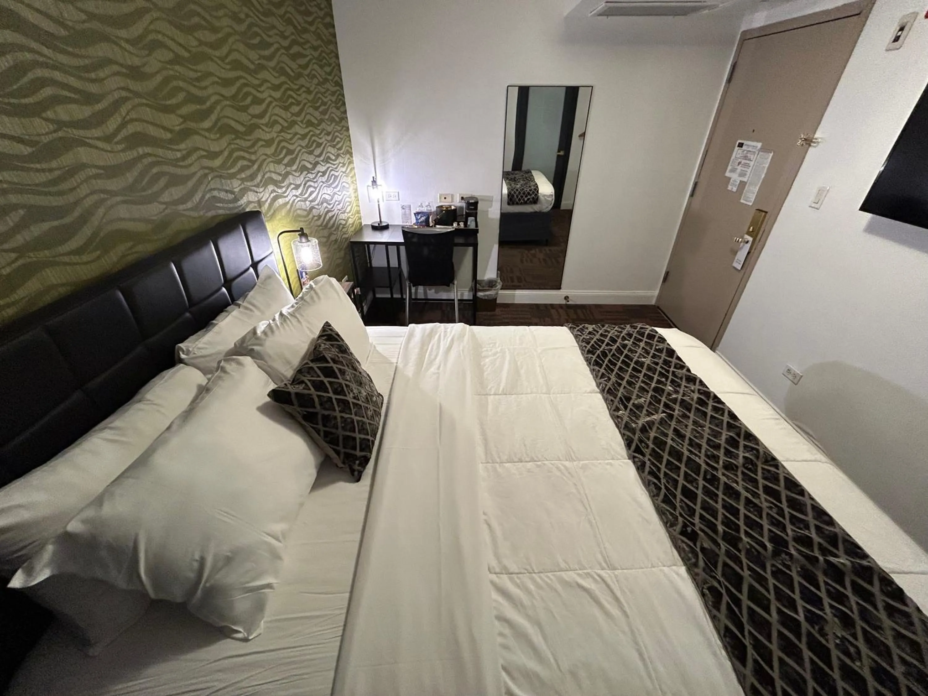 Bedroom, Bed in Hotel Richland LES