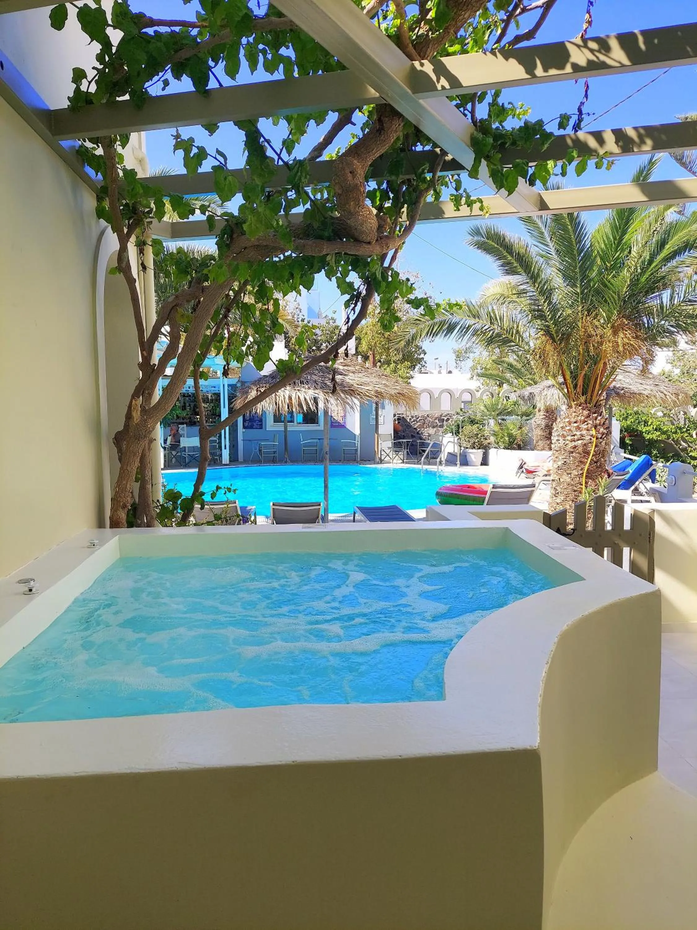 Hot Tub in Zephyros Hotel