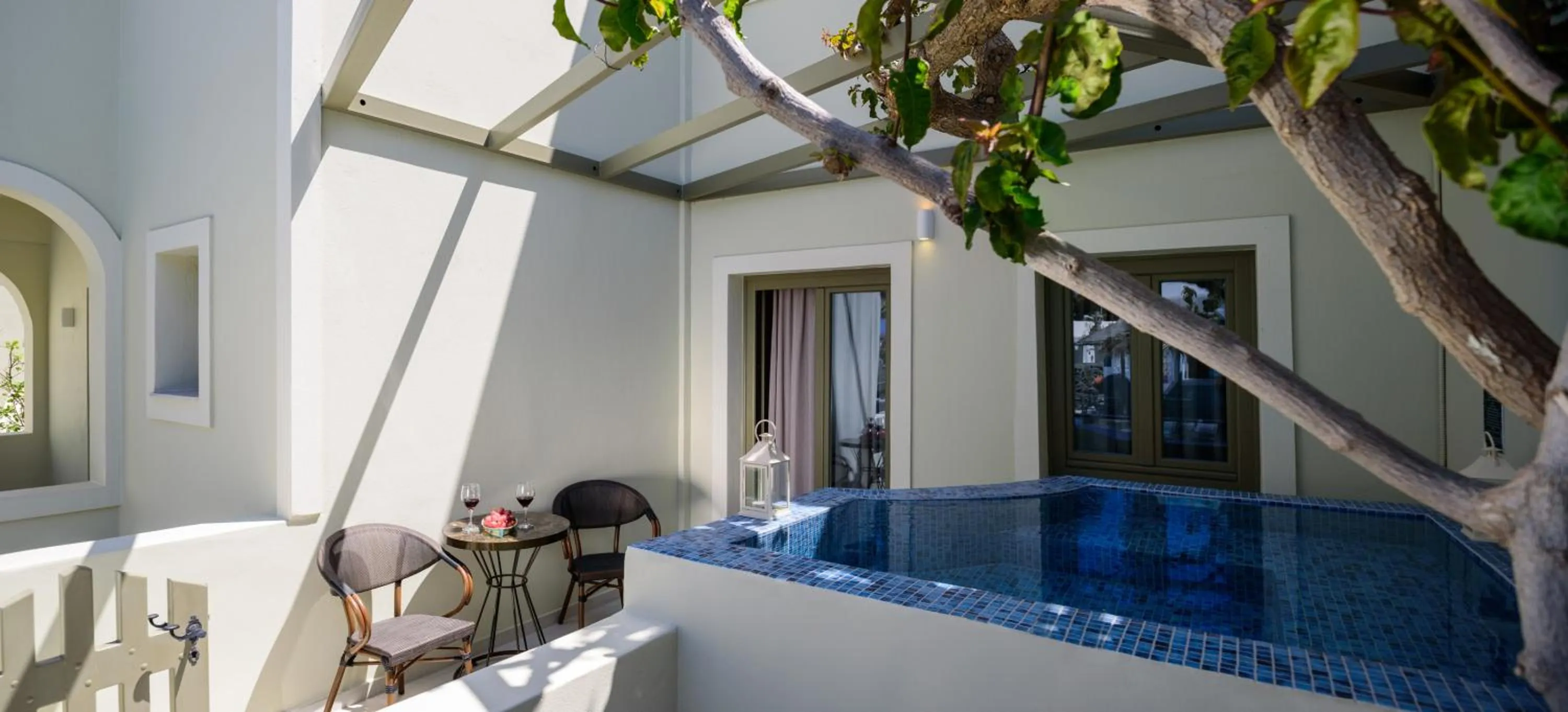 Hot Tub in Zephyros Hotel