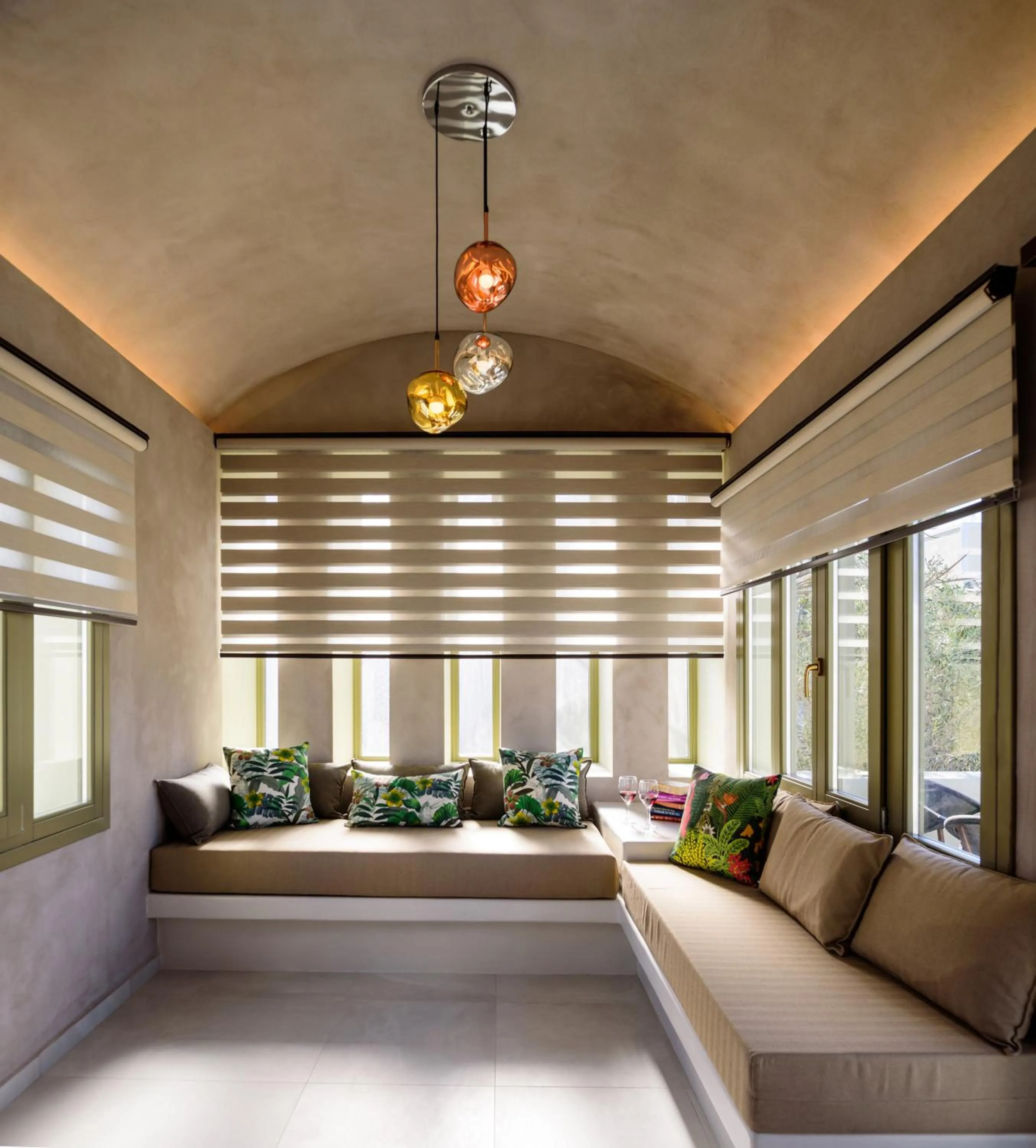 Living room in Zephyros Hotel