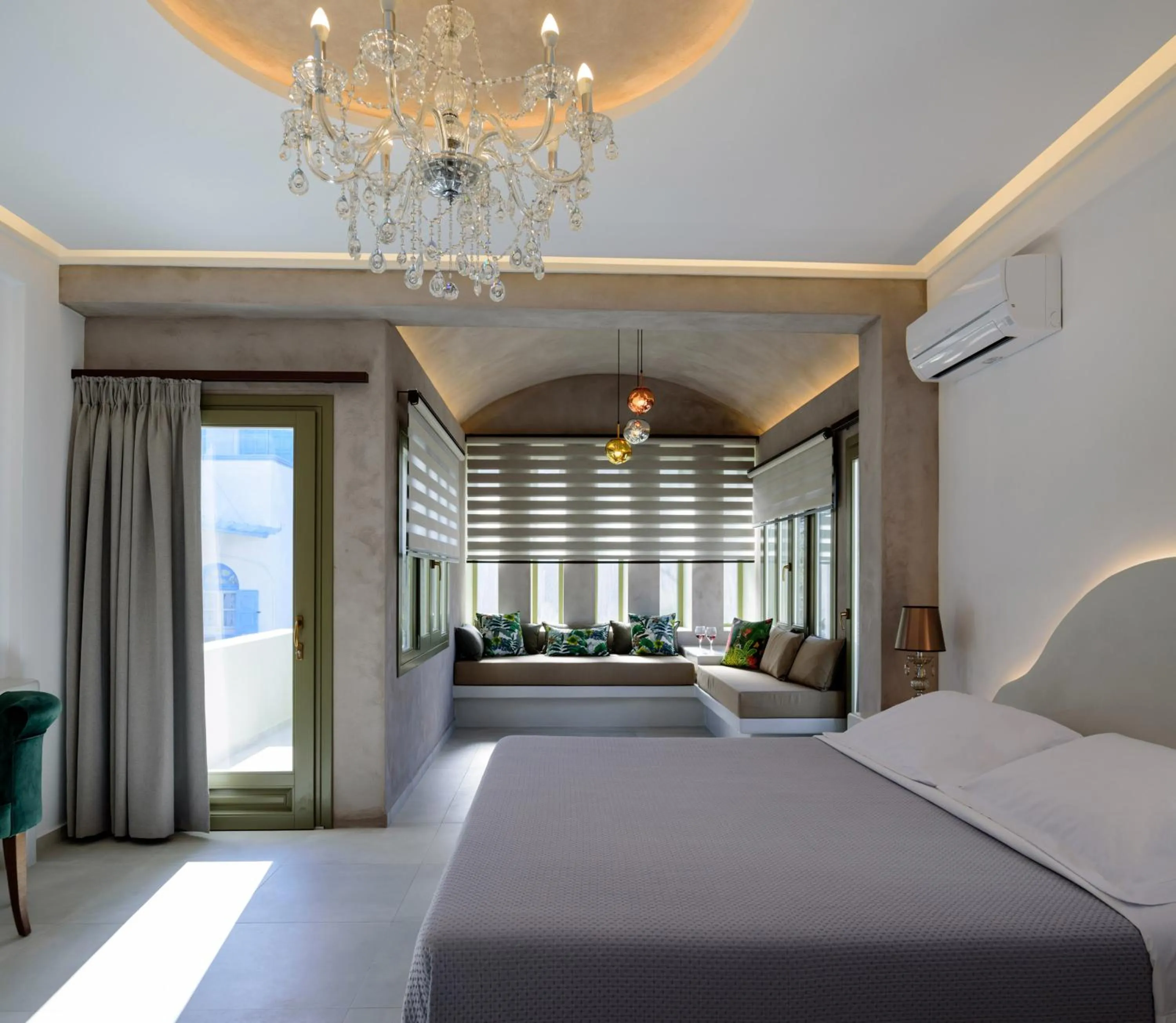 Bed in Zephyros Hotel