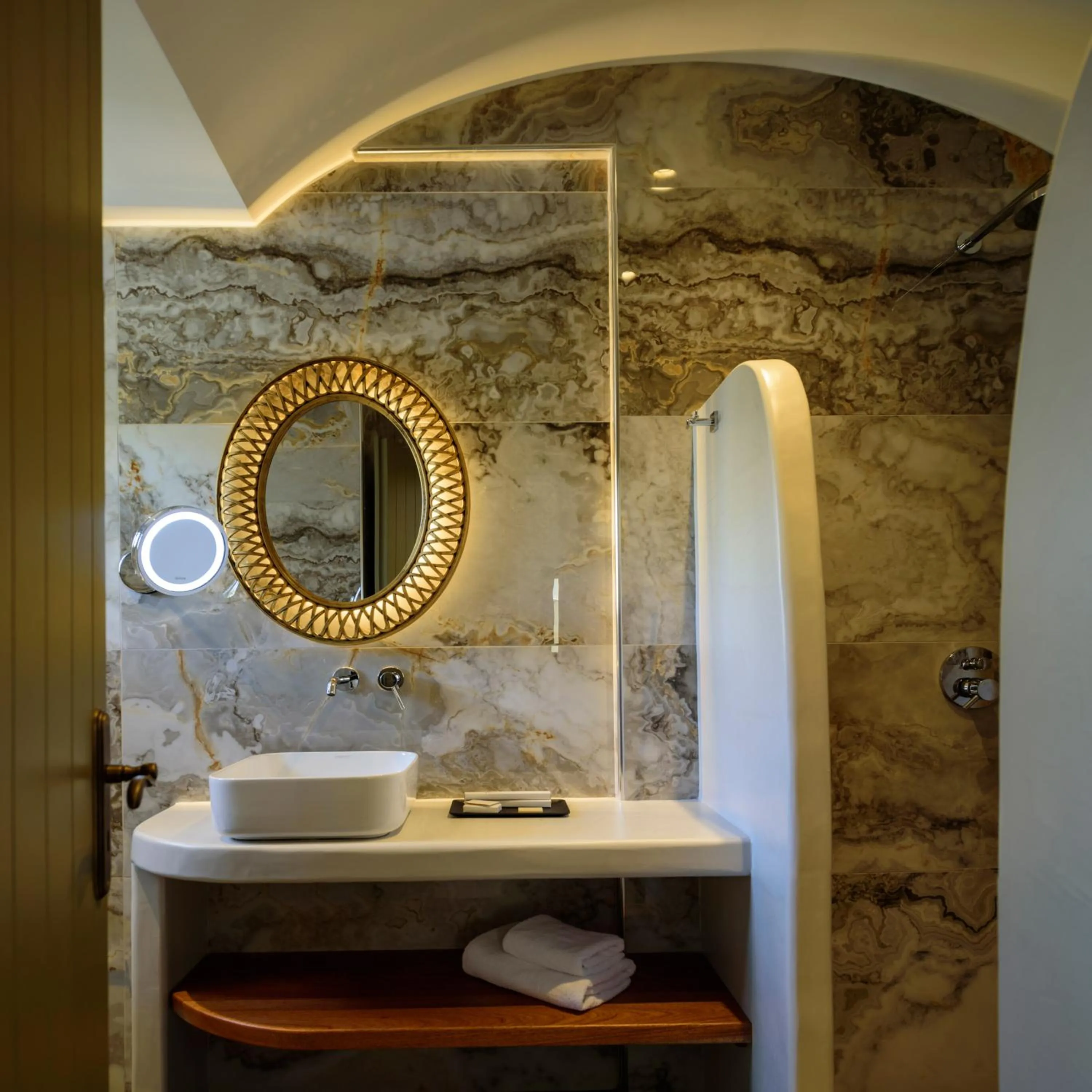 Bathroom in Zephyros Hotel