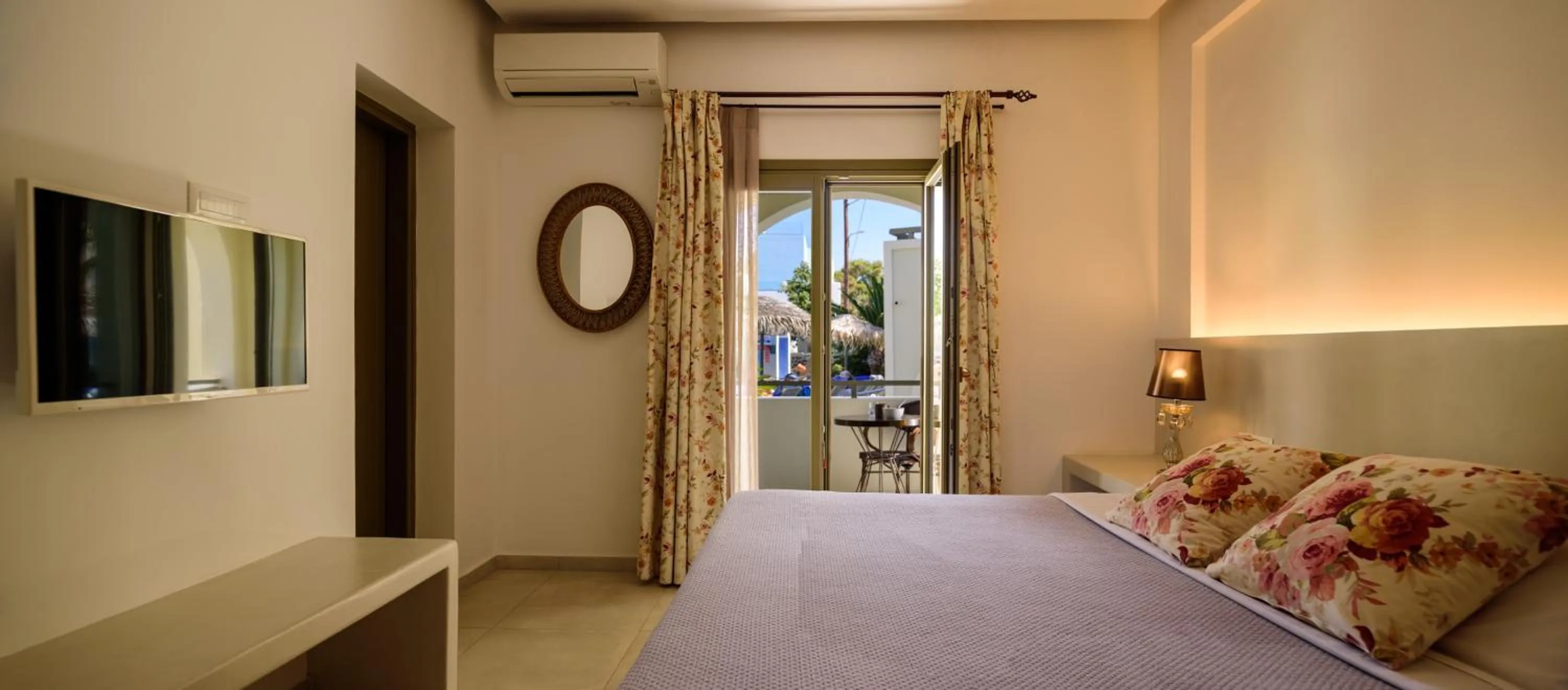 Bed in Zephyros Hotel