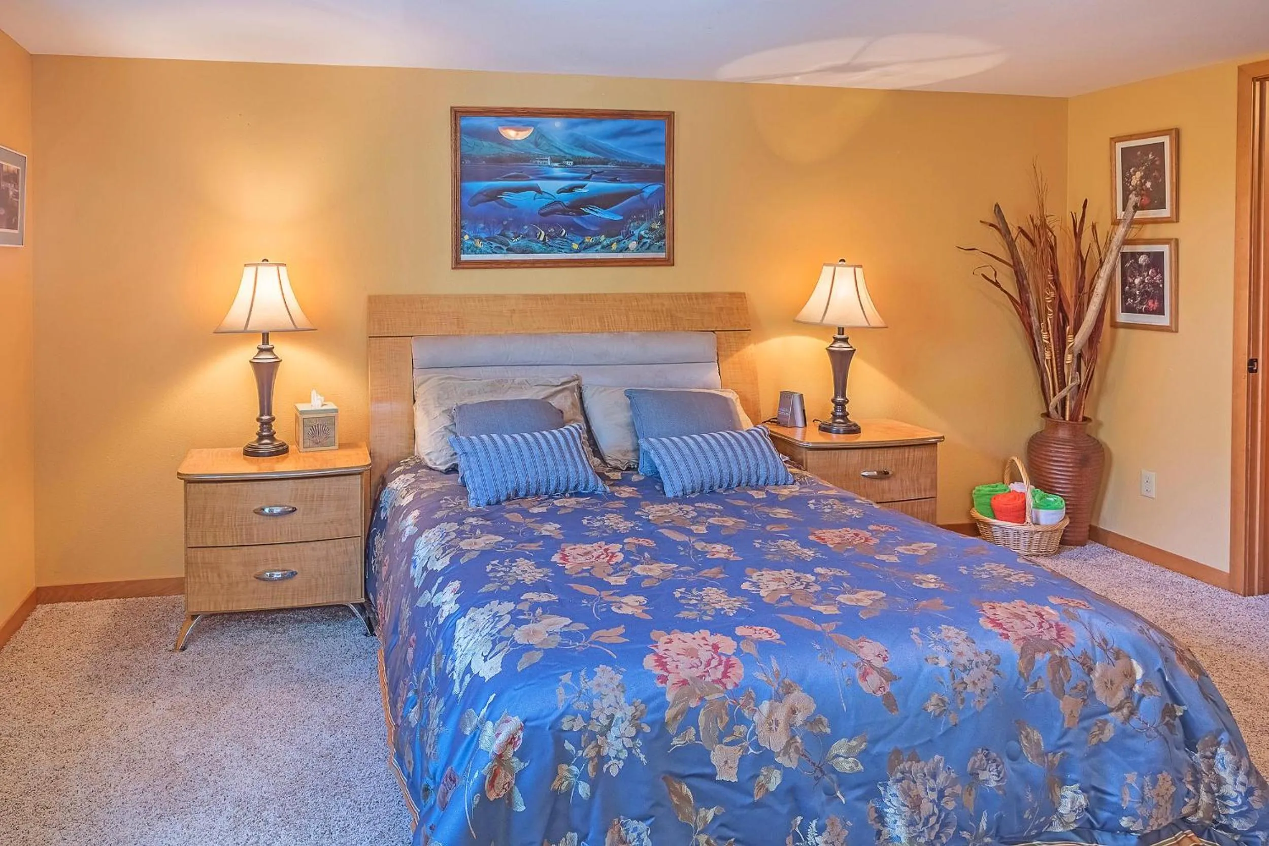 Bed in The Dragonfly Cabin