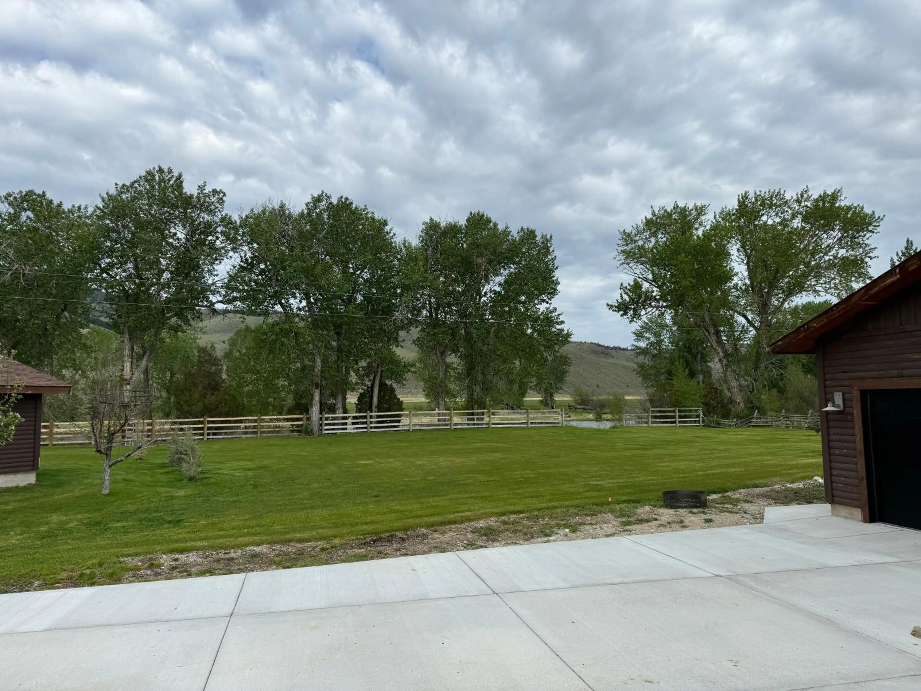 Sportsman Lodge Melrose MT