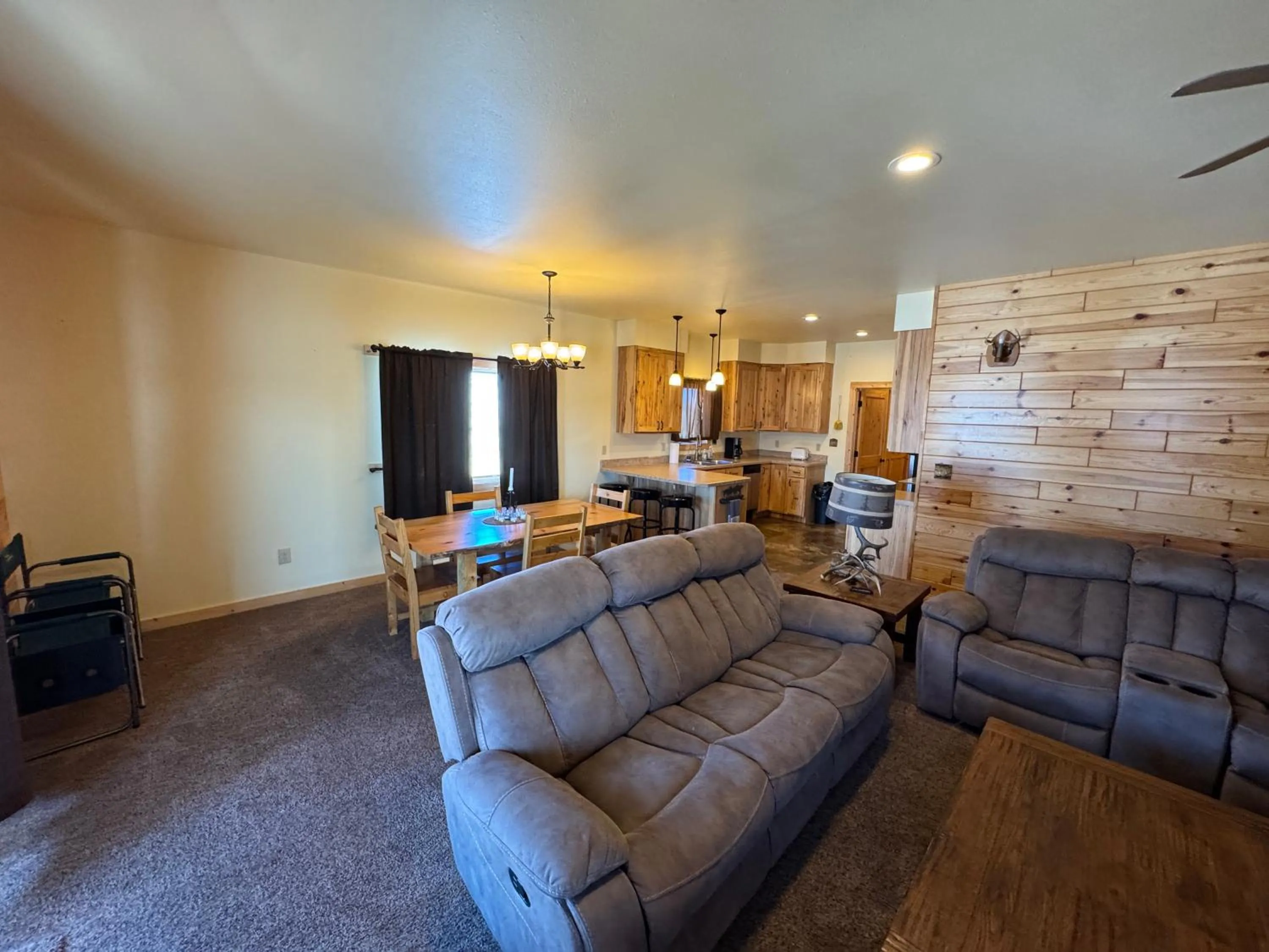 Sportsman Lodge Melrose MT