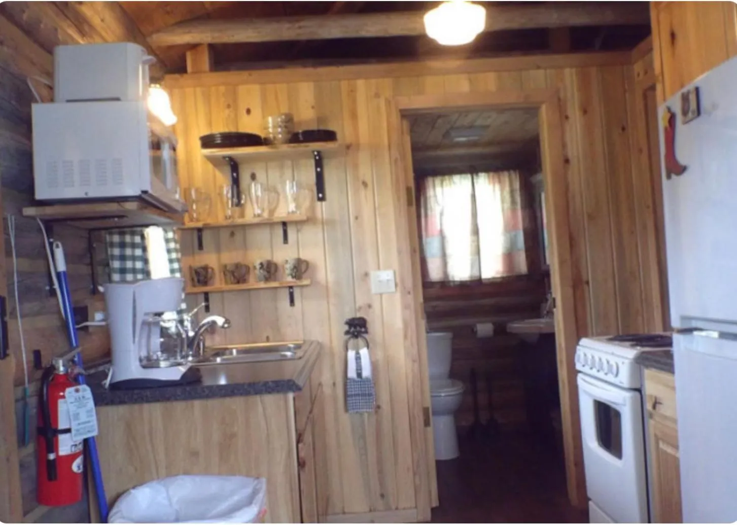 Sportsman Lodge Melrose MT