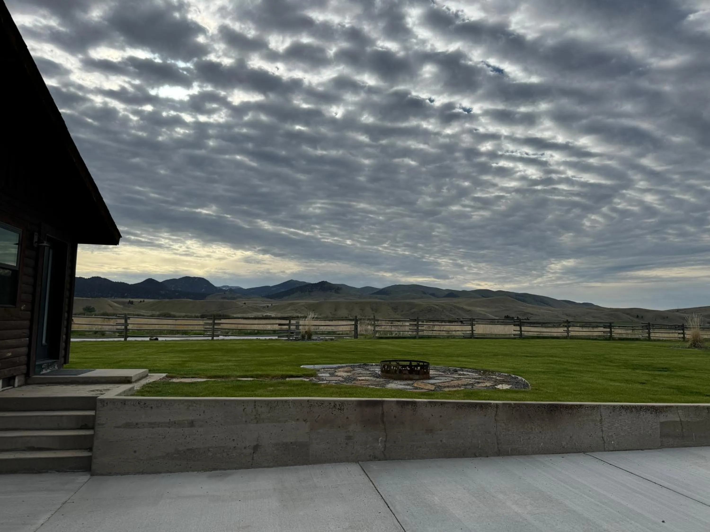 Sportsman Lodge Melrose MT