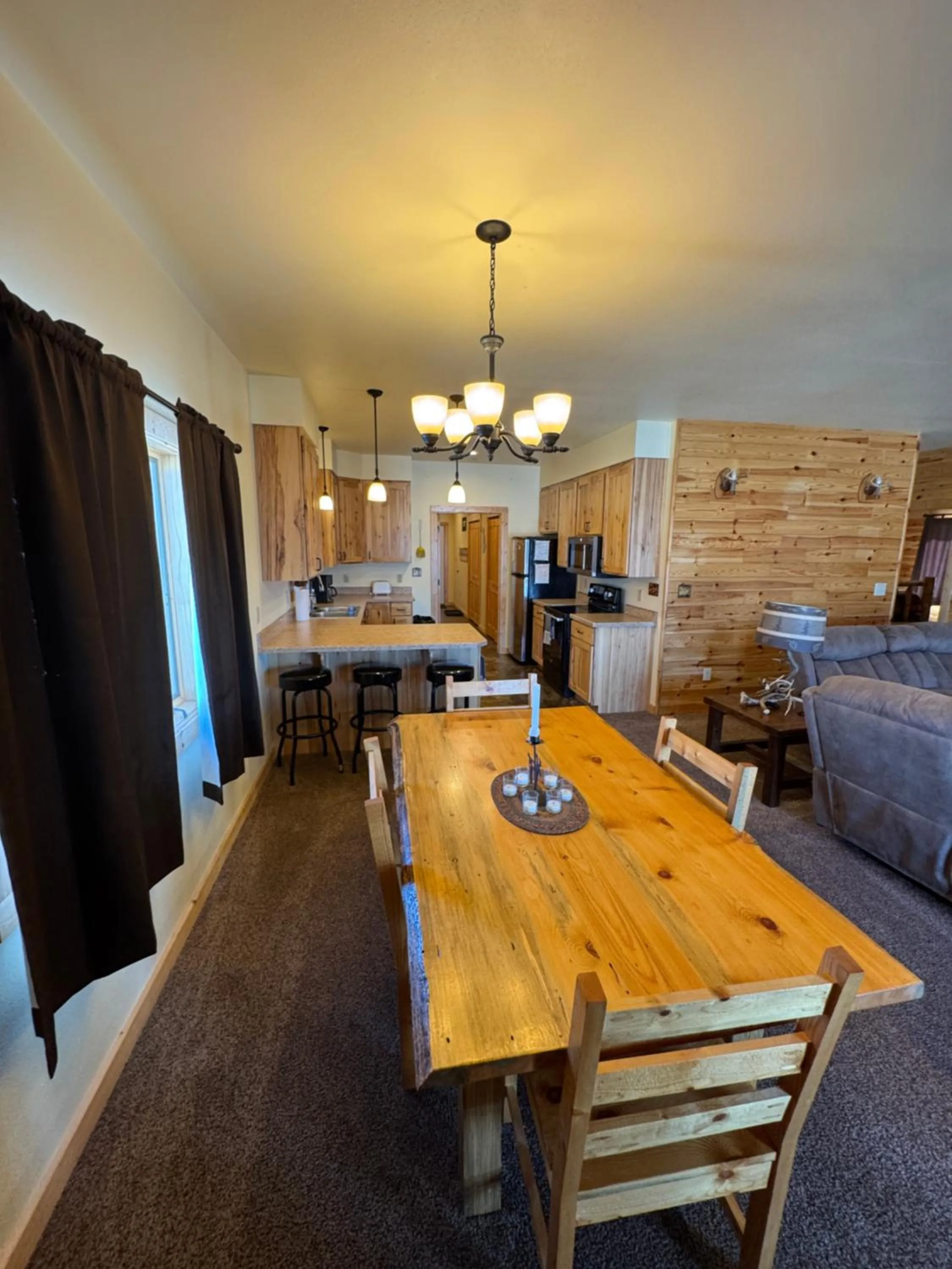 Sportsman Lodge Melrose MT