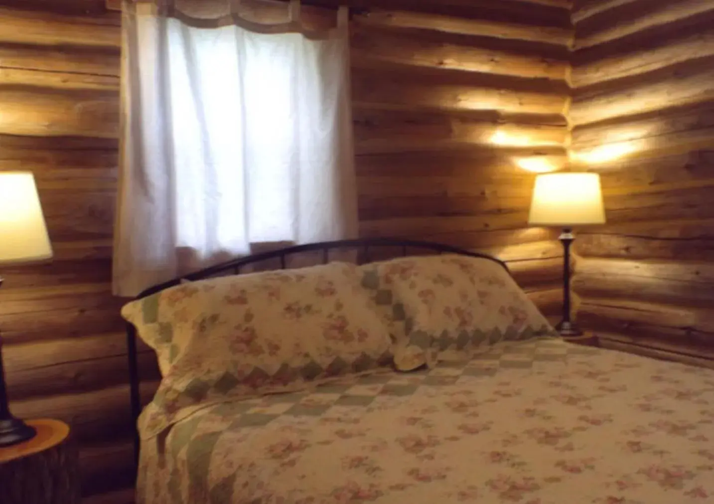 One-Bedroom Bungalow in Sportsman Lodge Melrose MT One-Bedroom Bungalow in Sportsman Lodge Melrose MT