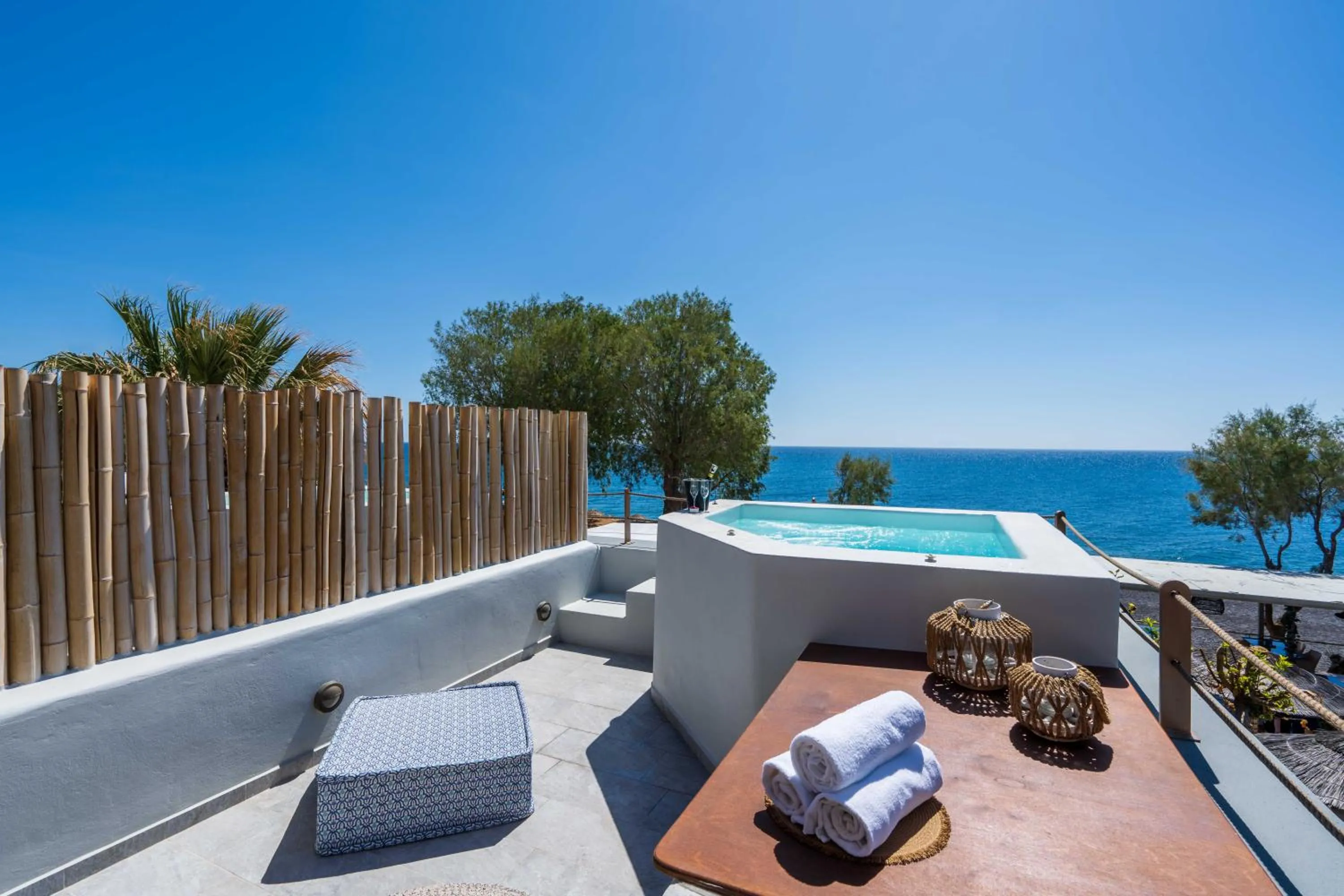 Hot Tub in Elixir Del Mar on the Beach