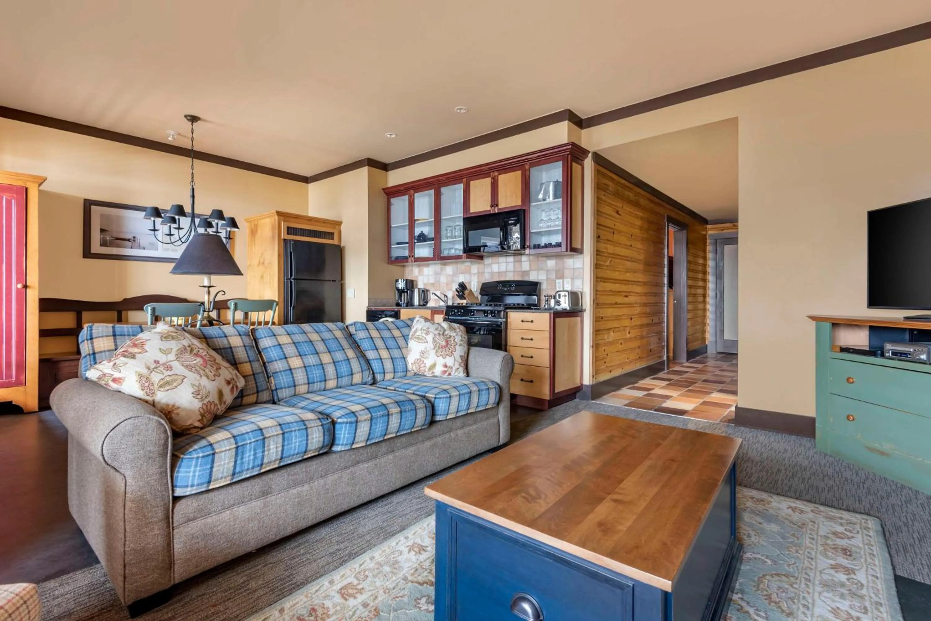 Living room in Hilton Grand Vacations Club Blue Mountain Canada