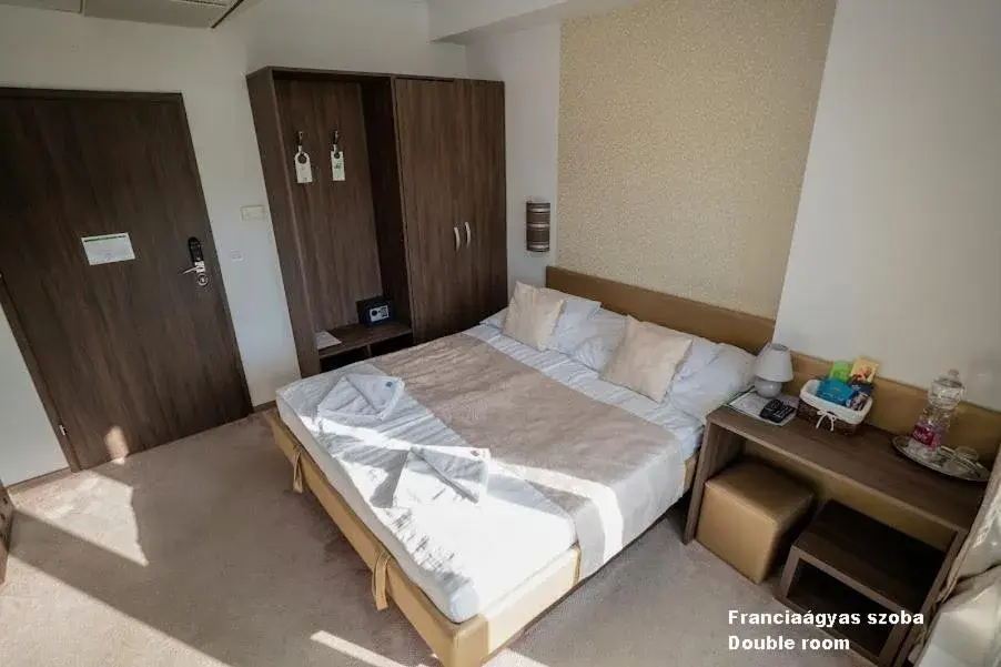 Standard Double Room - single occupancy in Hotel Írisz Standard Double Room - single occupancy in Hotel Írisz