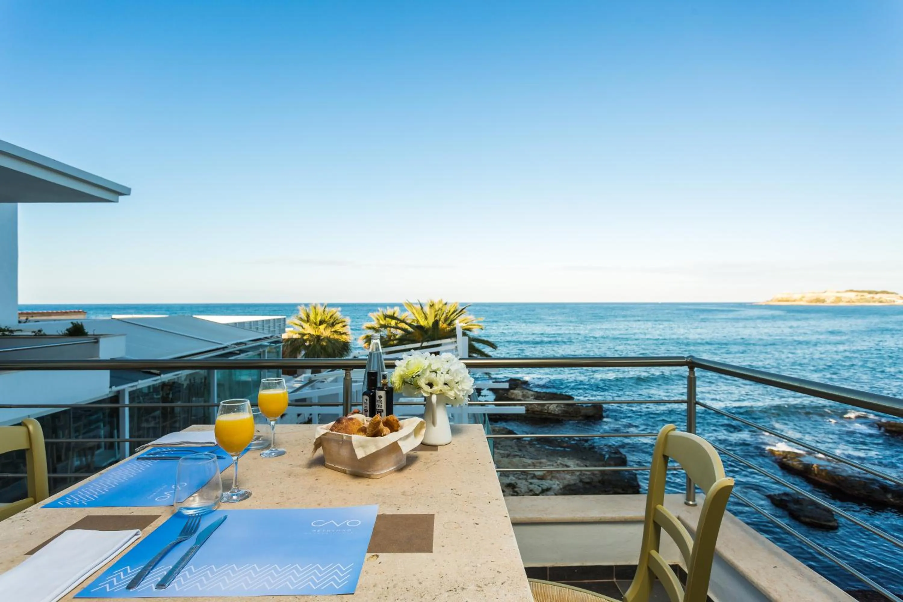 Cavo Seaside Suites