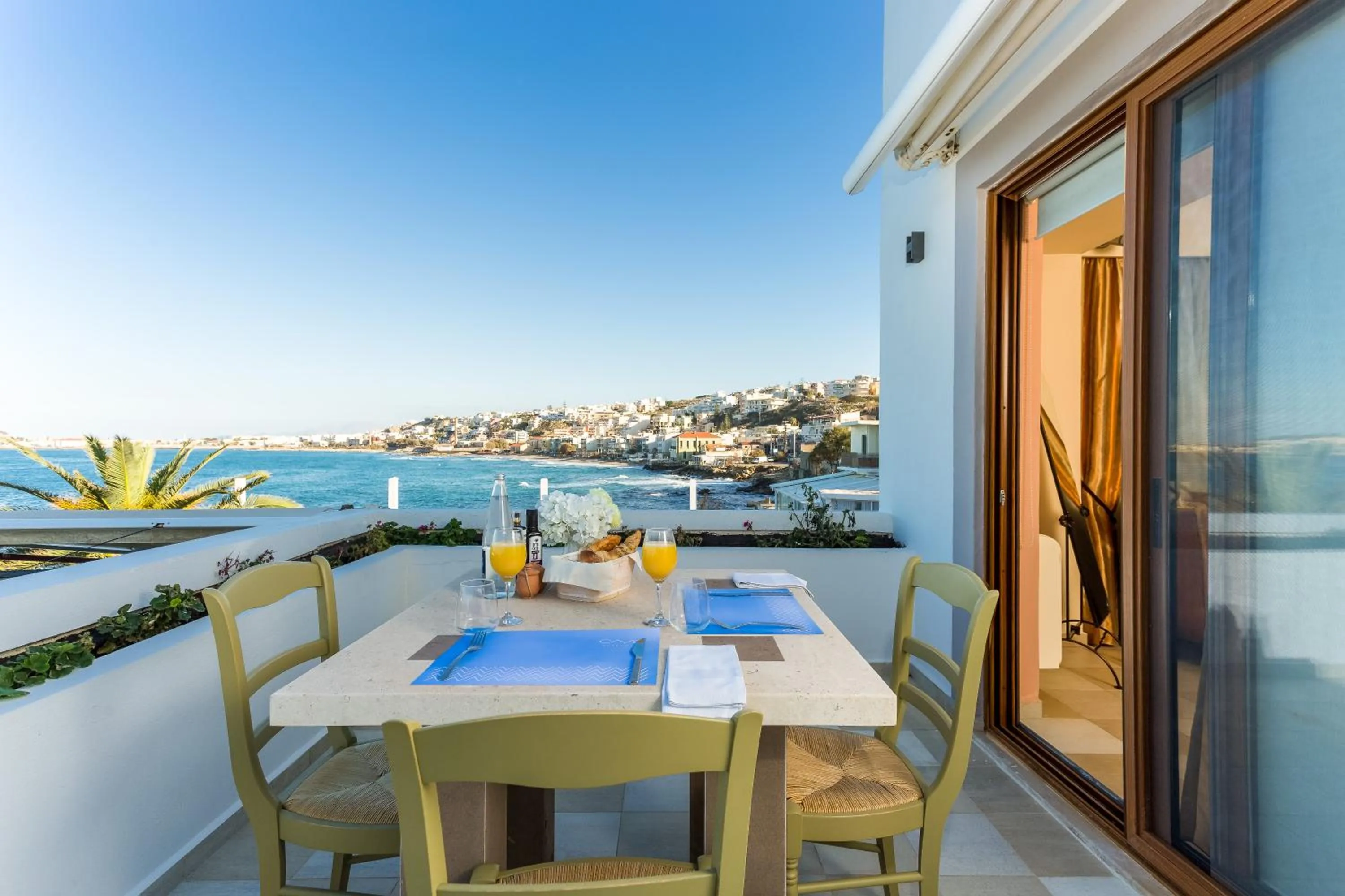 Cavo Seaside Suites