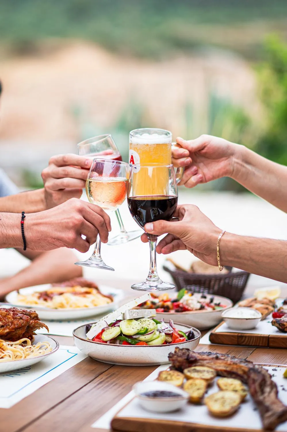 Restaurant/places to eat in Itilo Traditional Hotel