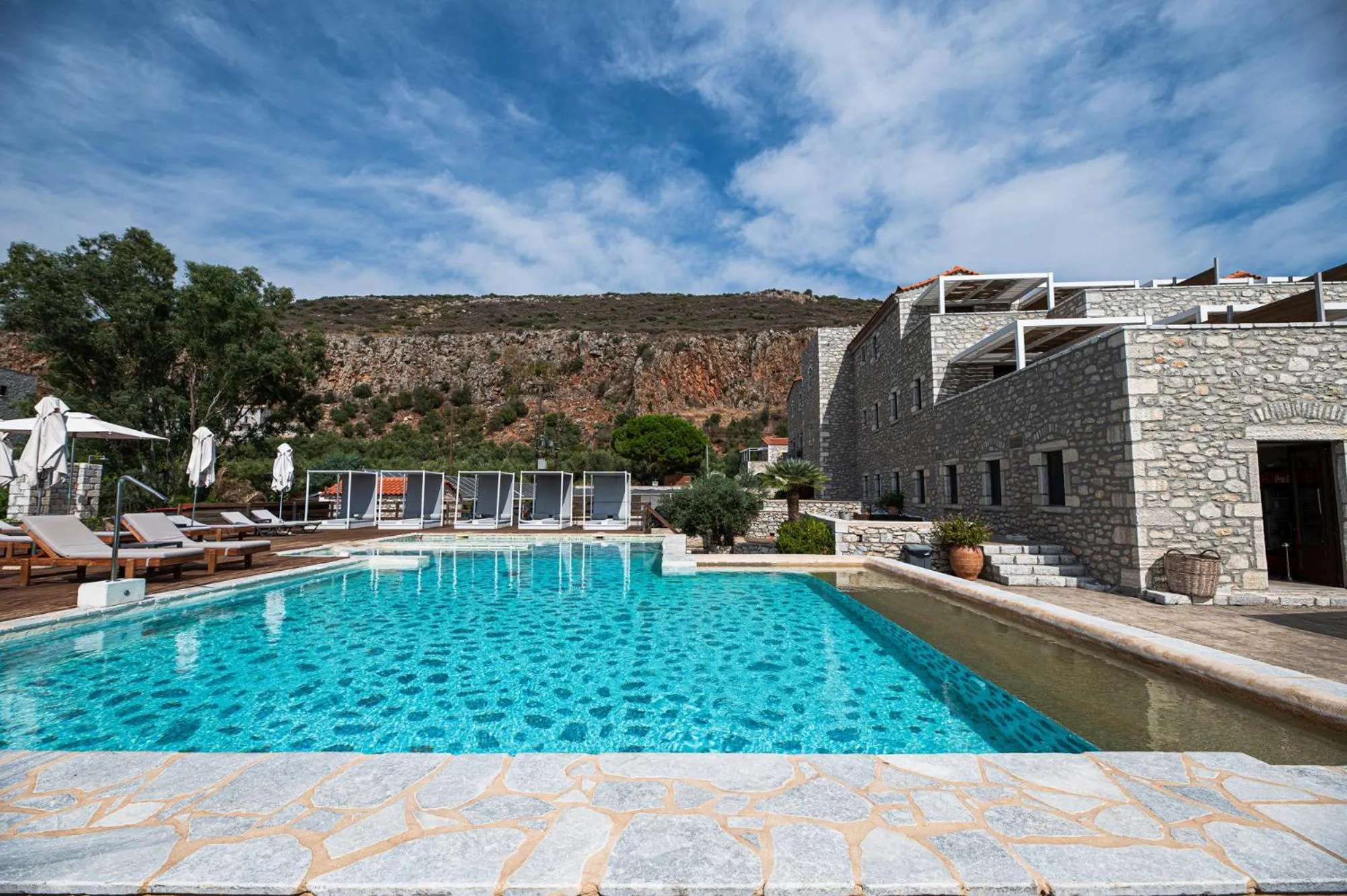 Swimming pool in Itilo Traditional Hotel