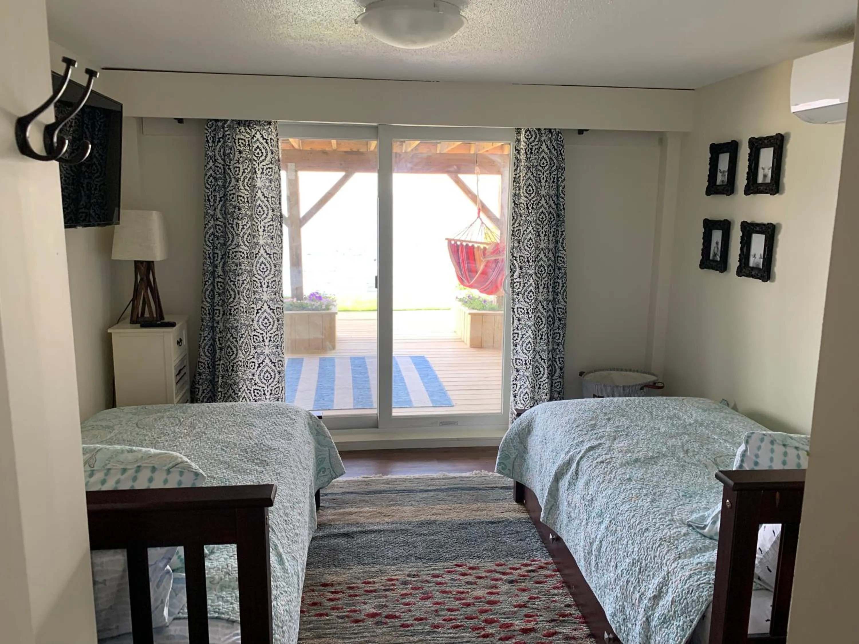 Bedroom, Bed in Lakeshore Vermont