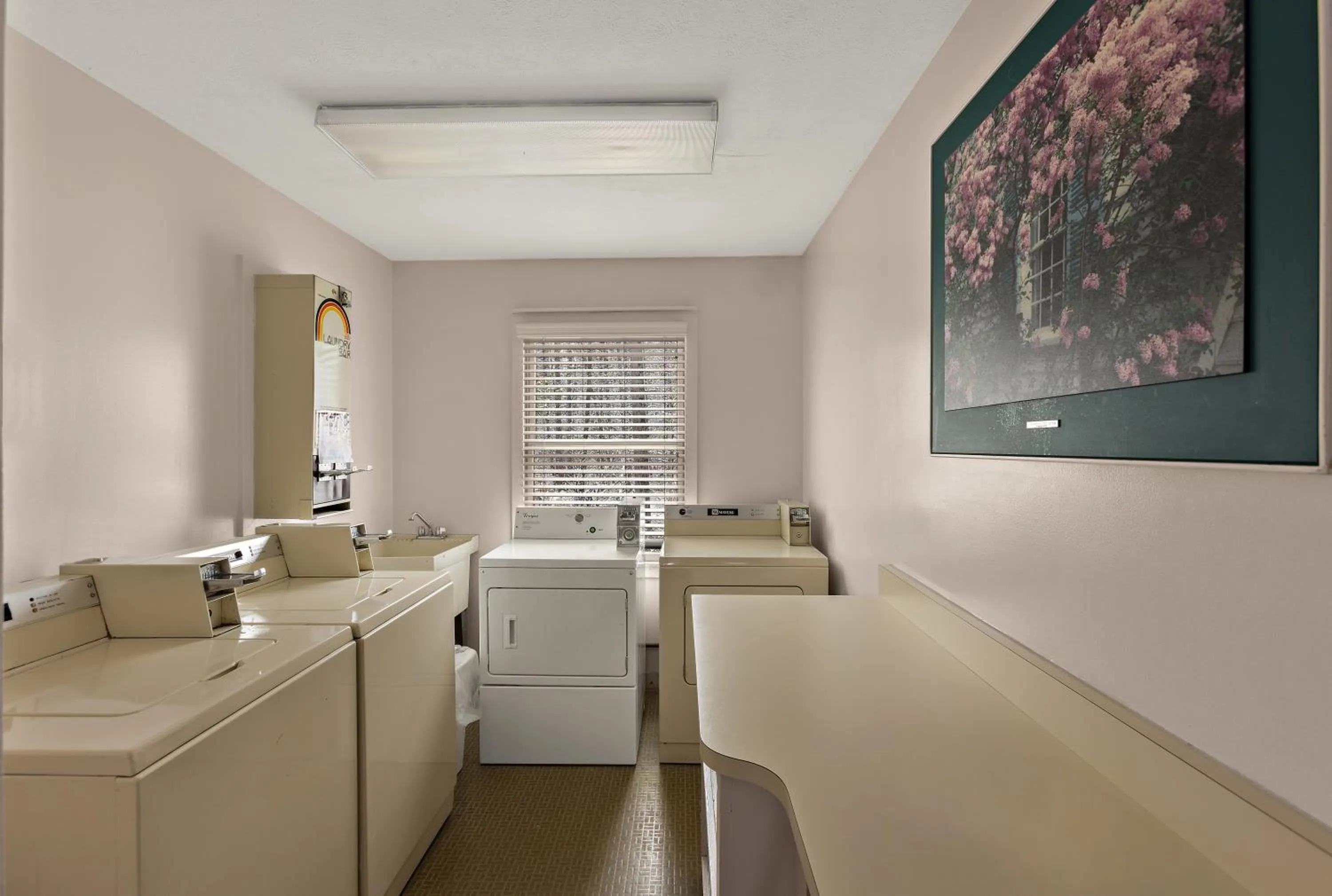 laundry in Traverse Bay Inn