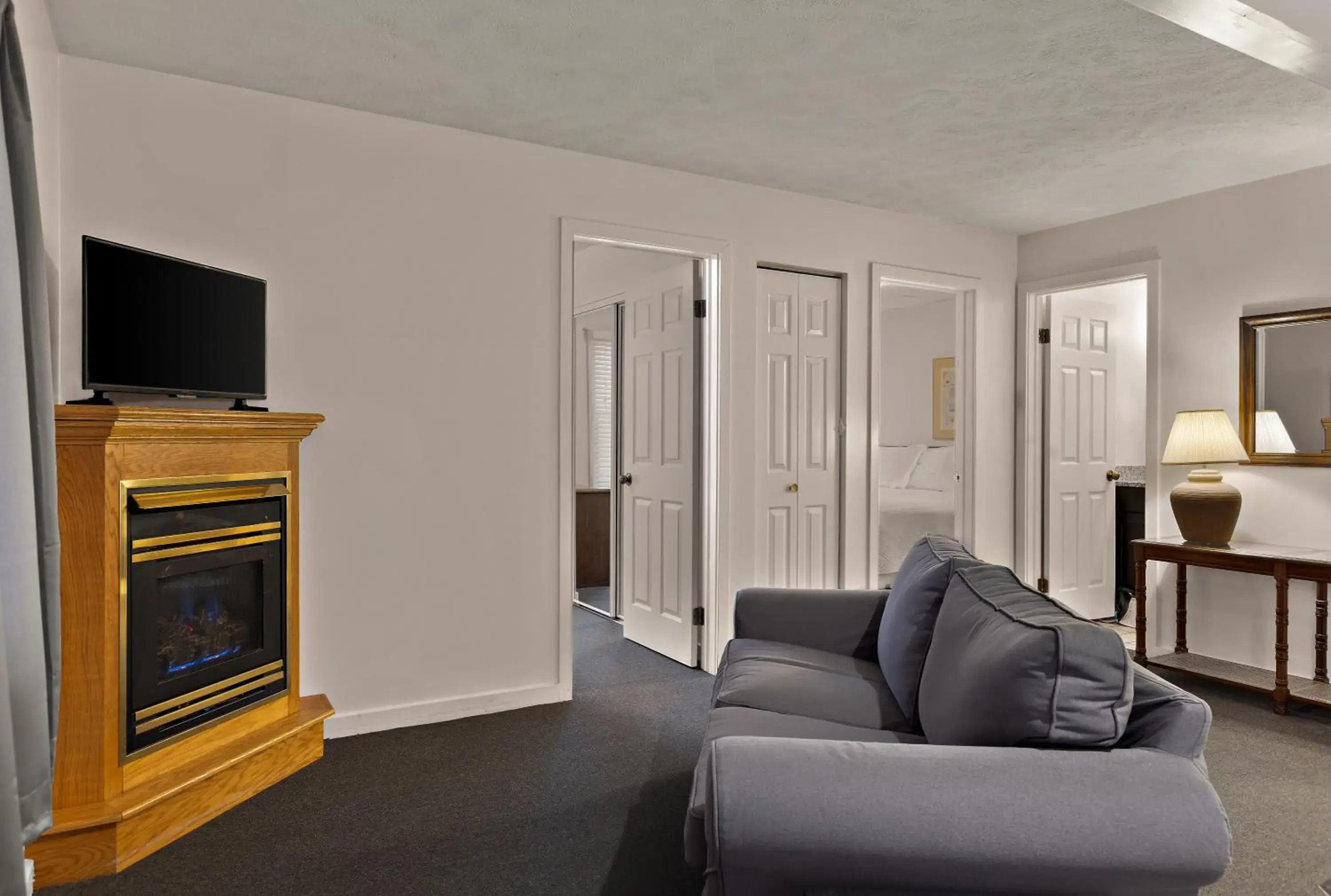 Bedroom in Traverse Bay Inn Bedroom in Traverse Bay Inn