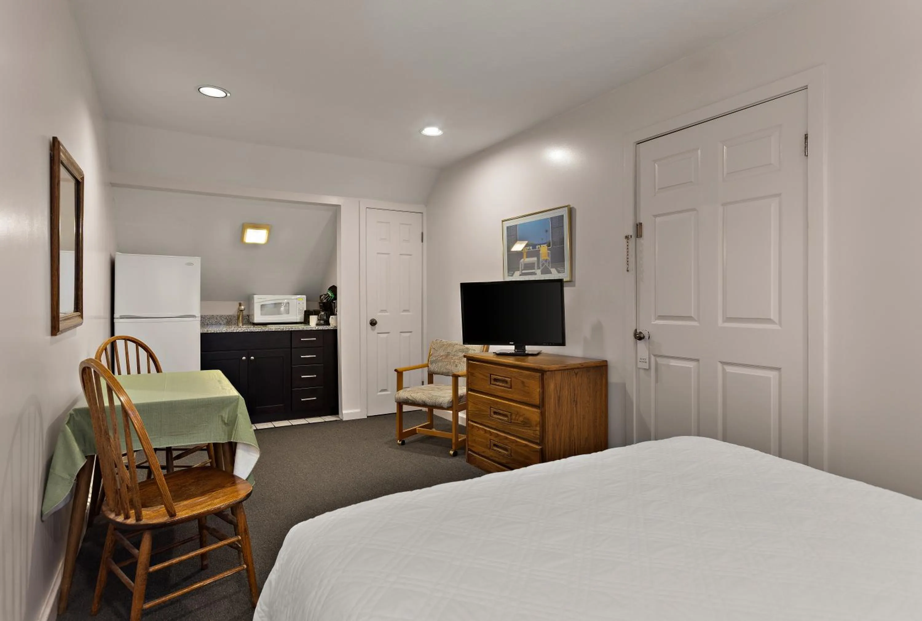 Bedroom, Bed in Traverse Bay Inn