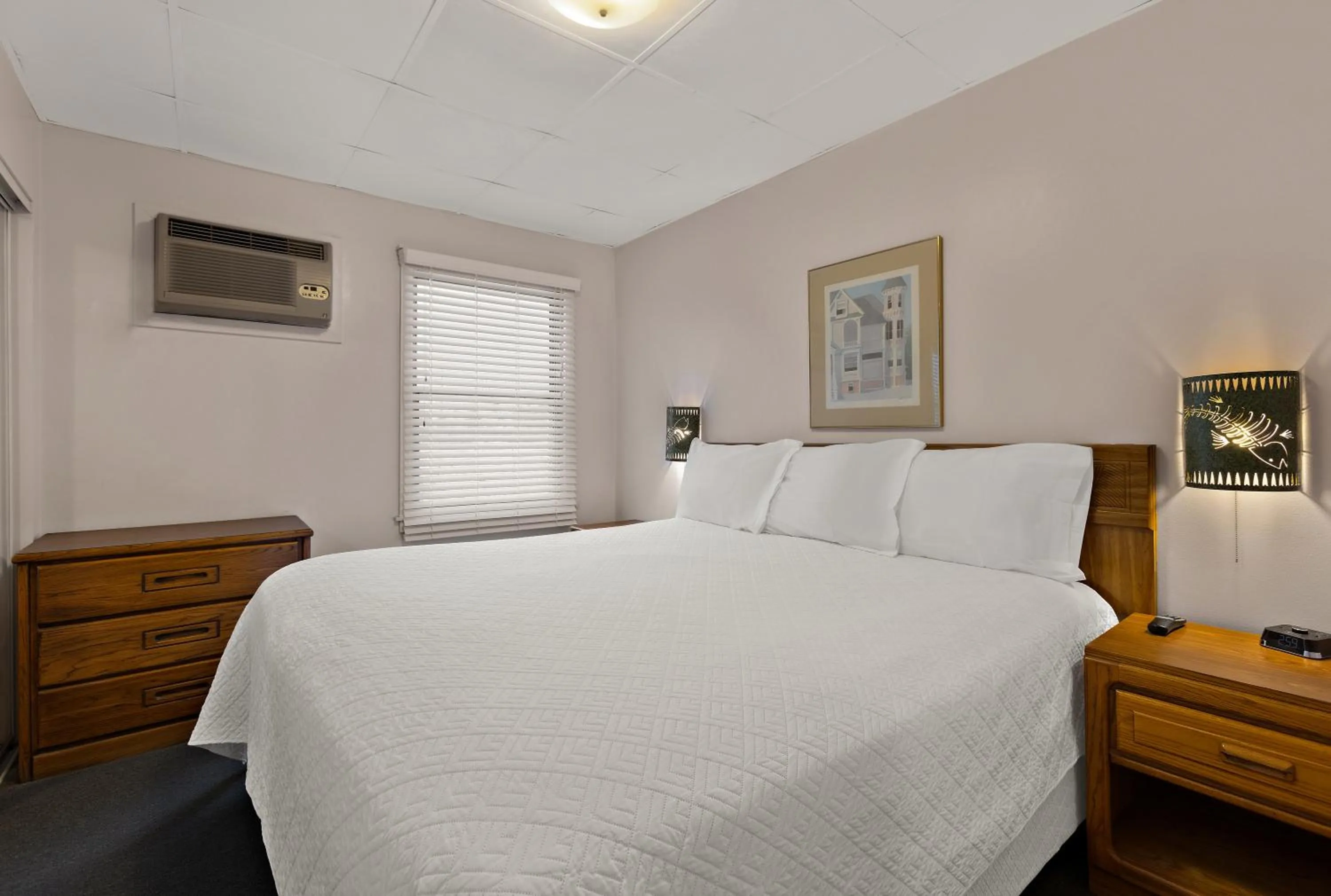Bedroom, Bed in Traverse Bay Inn