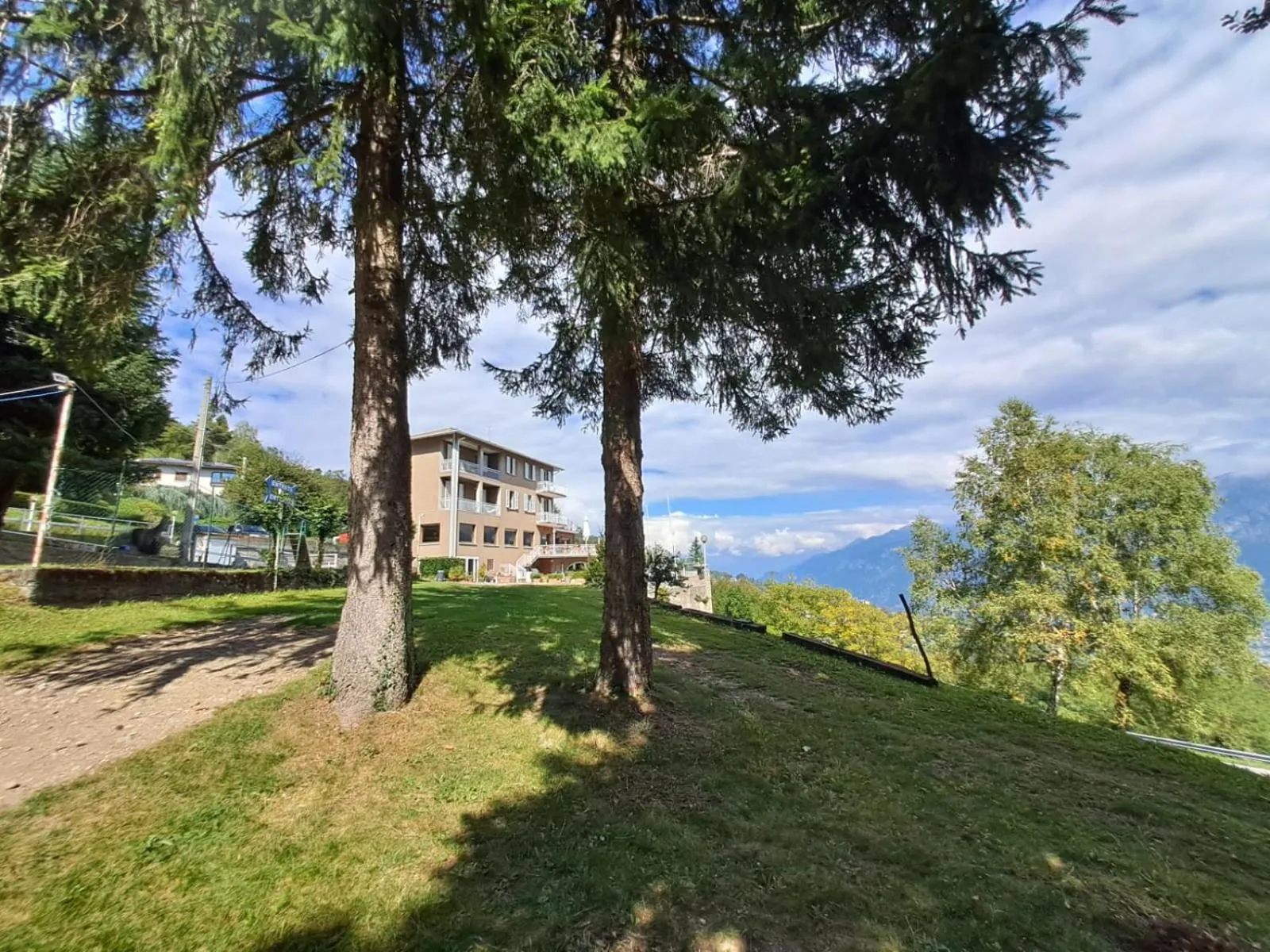 Garden in Hotel Mirabeau