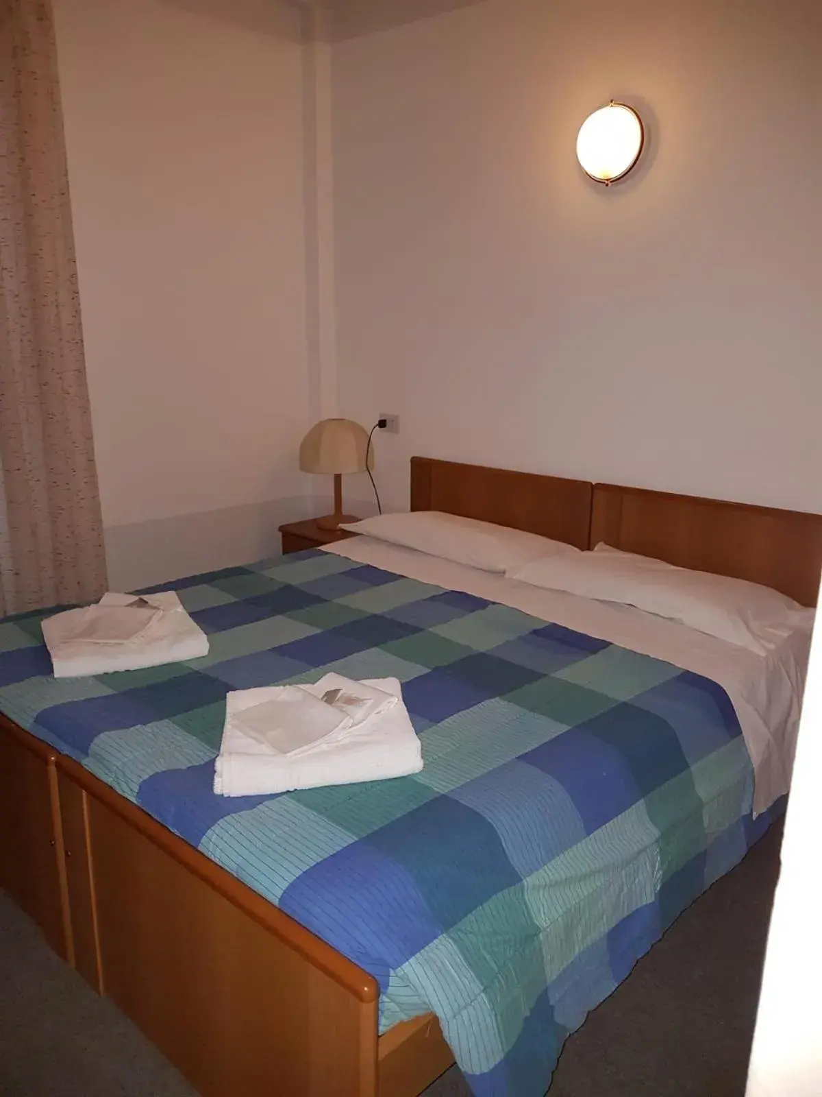 Double Room - single occupancy in Hotel Mirabeau Double Room - single occupancy in Hotel Mirabeau