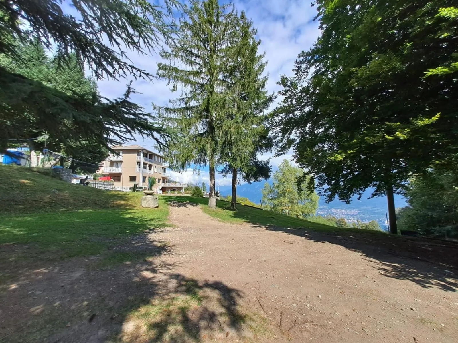 Garden in Hotel Mirabeau