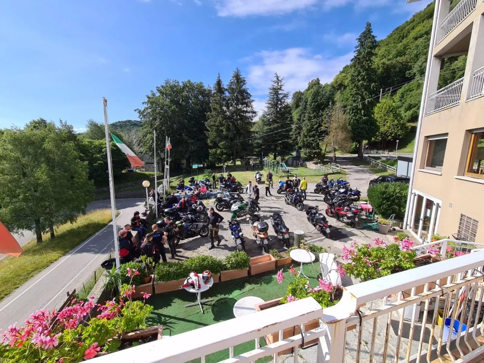 Property building in Hotel Mirabeau