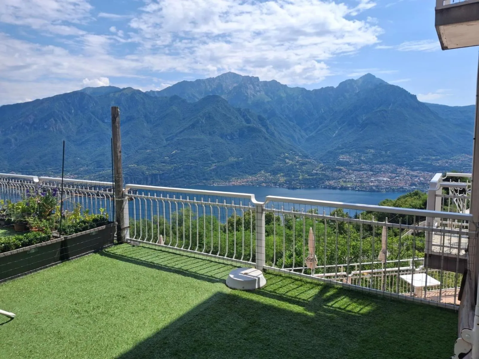 Property building in Hotel Mirabeau