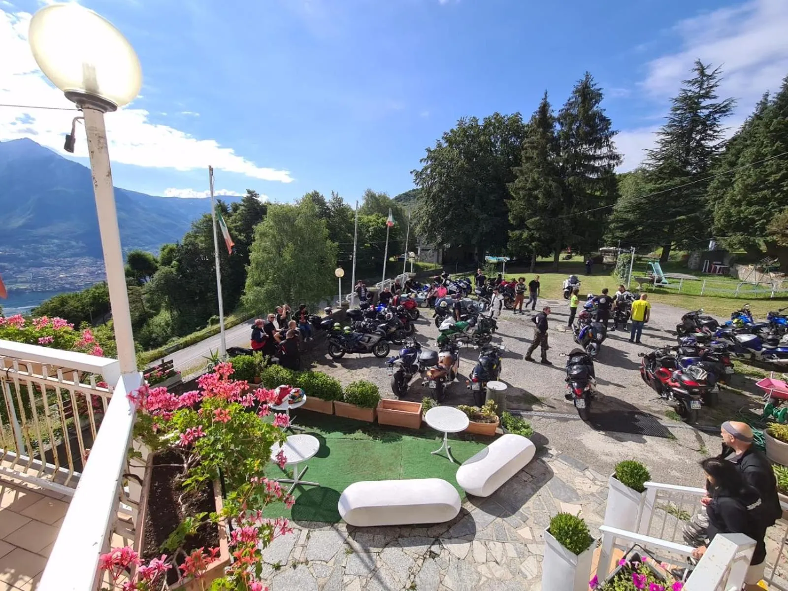 Property building in Hotel Mirabeau